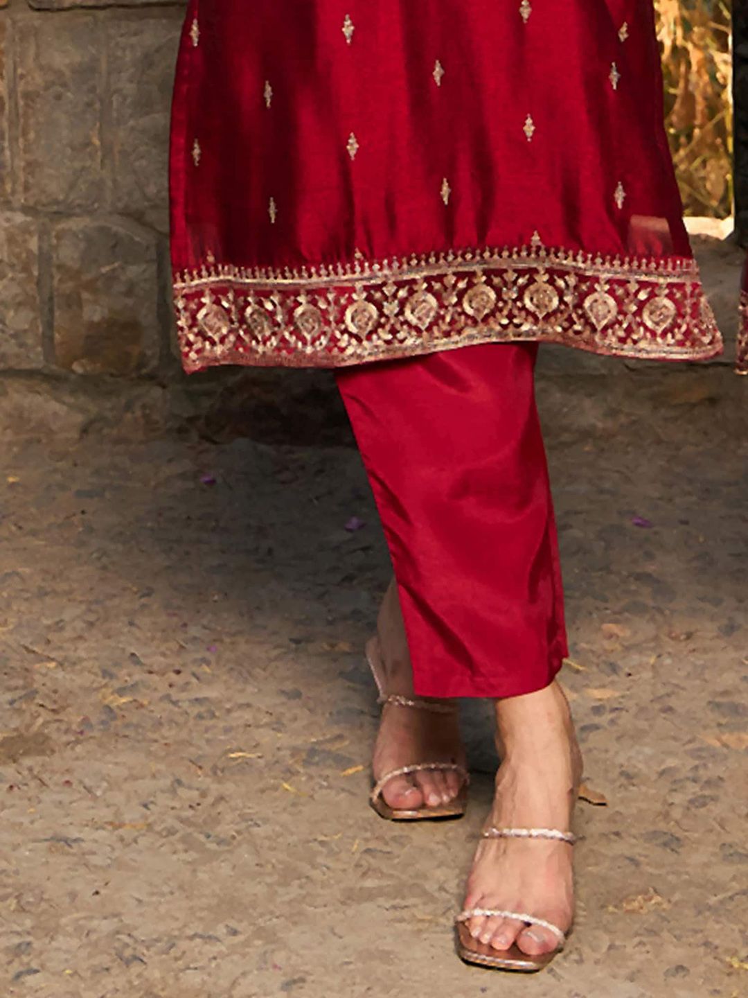 Indo Era Ethnic Motifs Embroidered Round Neck Thread Work Kurta with Trousers & Dupatta