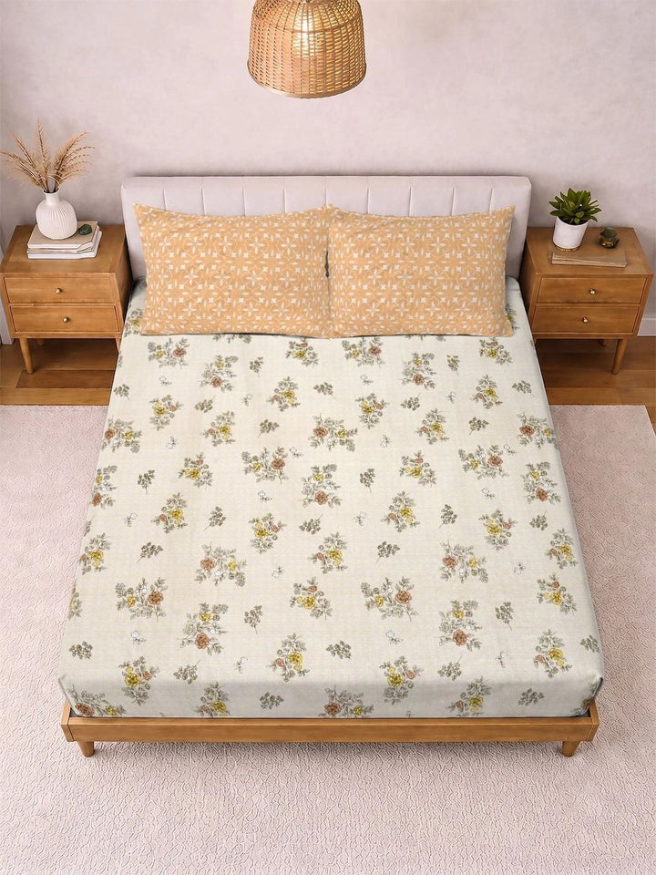 KLOTTHE Floral Printed 300 TC King-Size Bedsheet with 2 Pillow Covers