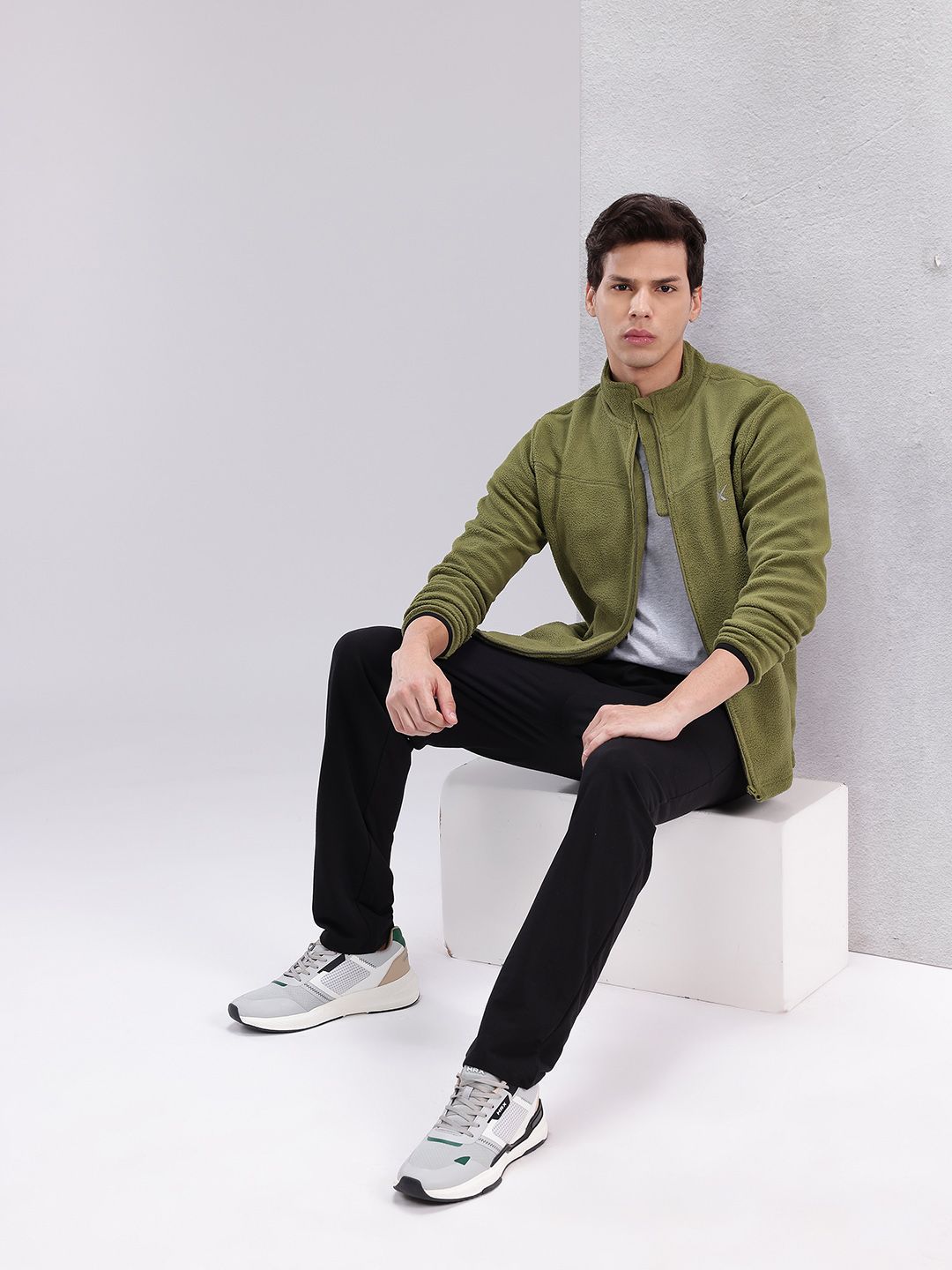 HRX by Hrithik Roshan Mock Collar Sweatshirt