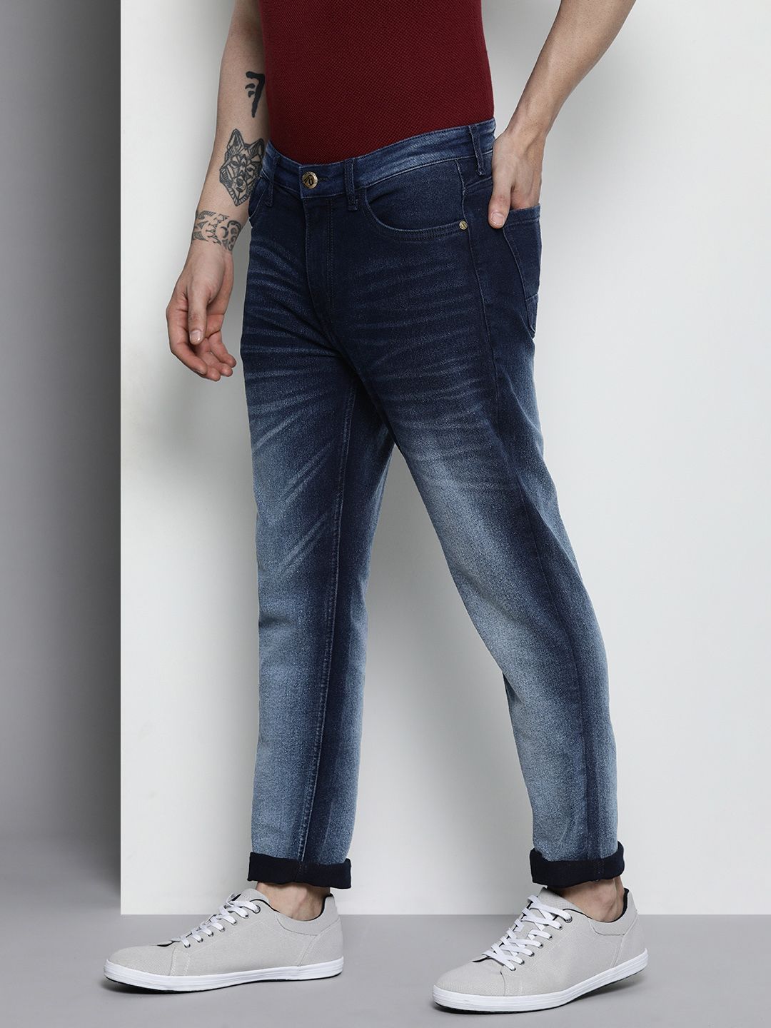 The Indian Garage Co Men Slim Fit Heavy Fade Stretchable Jeans