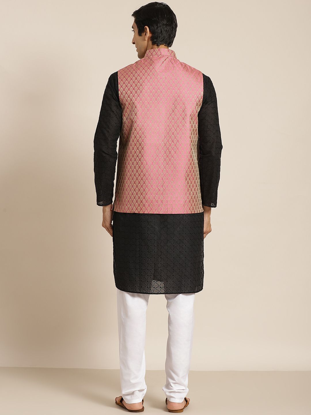 SOJANYA Lelaki Black Chikankari Pure Cotton Kurta with Churidar & Nehru Jacket
