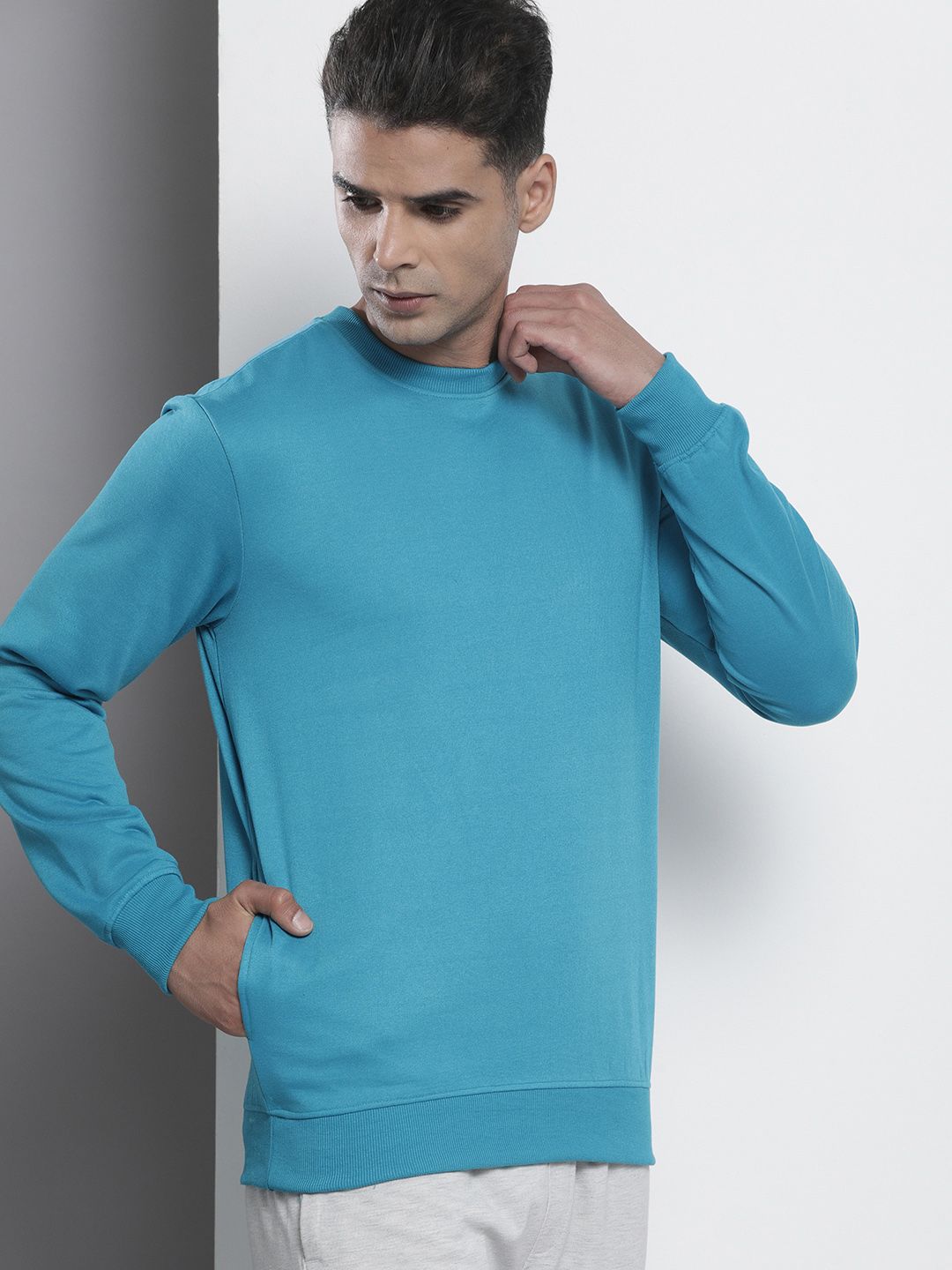 The Indian Garage Co Men Blue Round Neck Sweatshirt