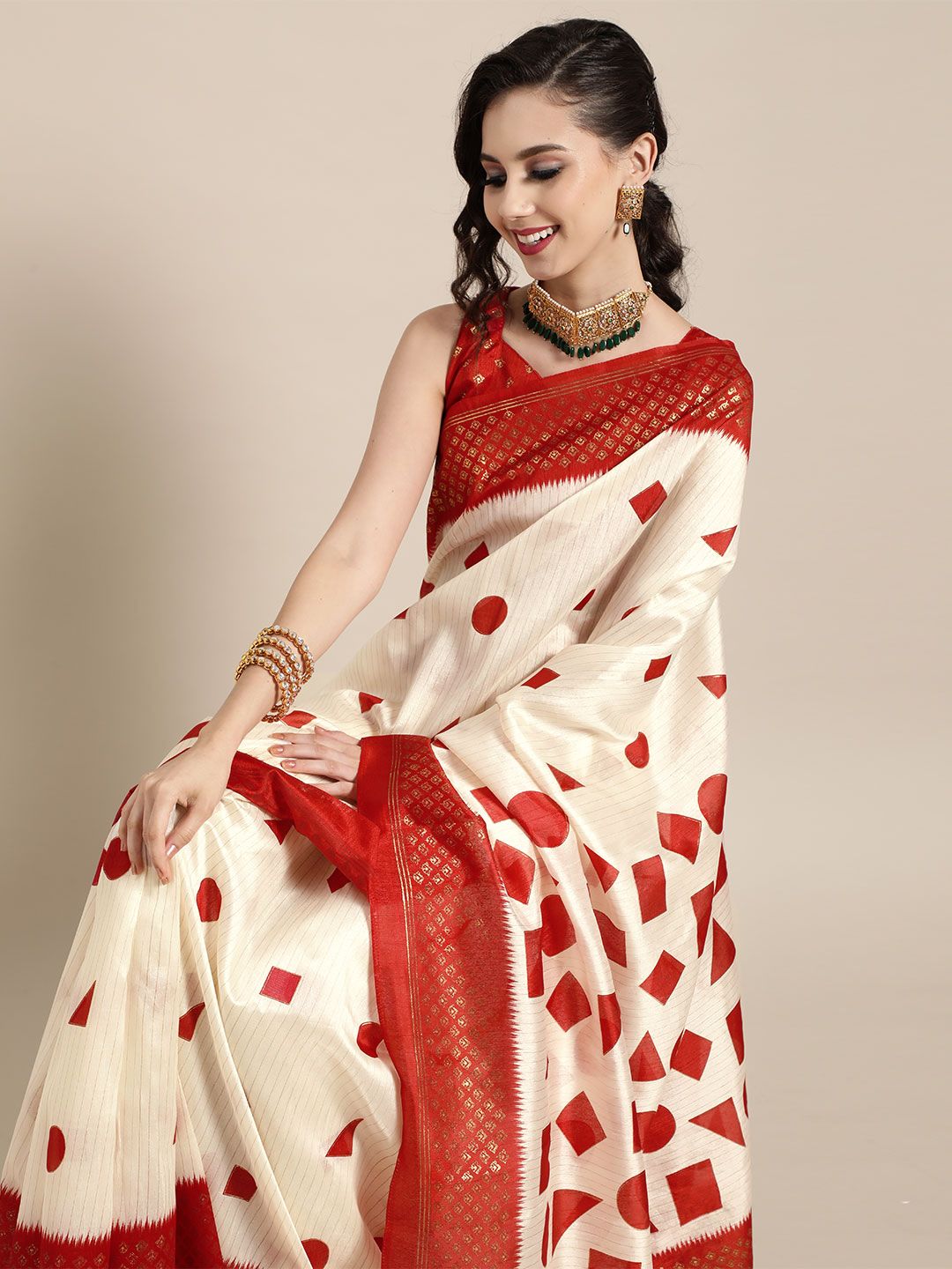 Saree mall Geometric Silk Blend Saree with Printed border