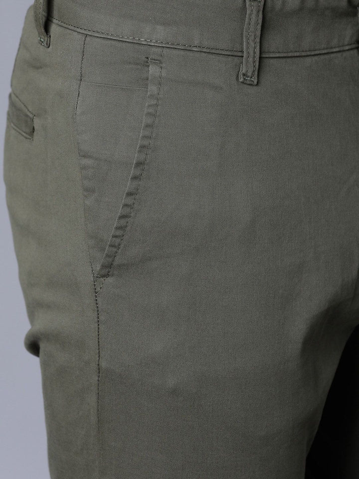 HIGHLANDER Men Olive Green Tapered Fit Chinos