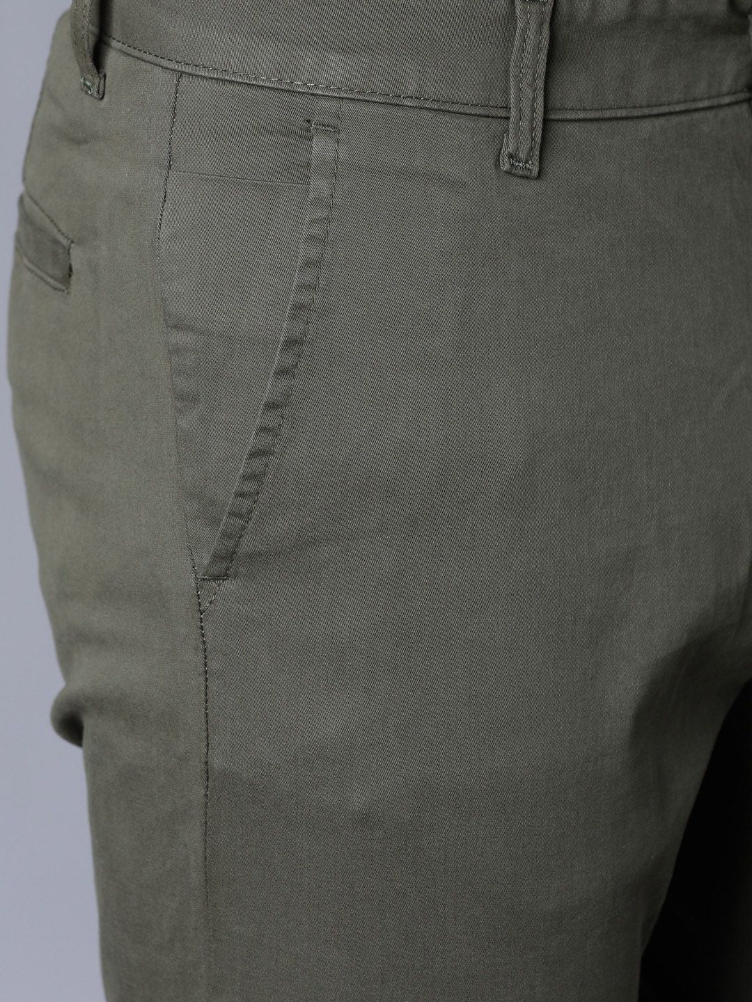 HIGHLANDER Men Olive Green Tapered Fit Chinos
