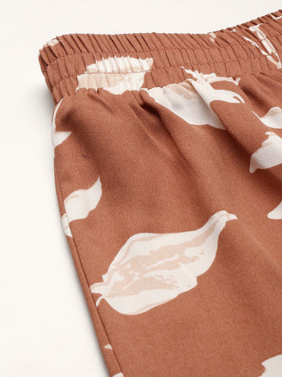 Berrylush Women Brown Floral Printed Relaxed High-Rise Trousers