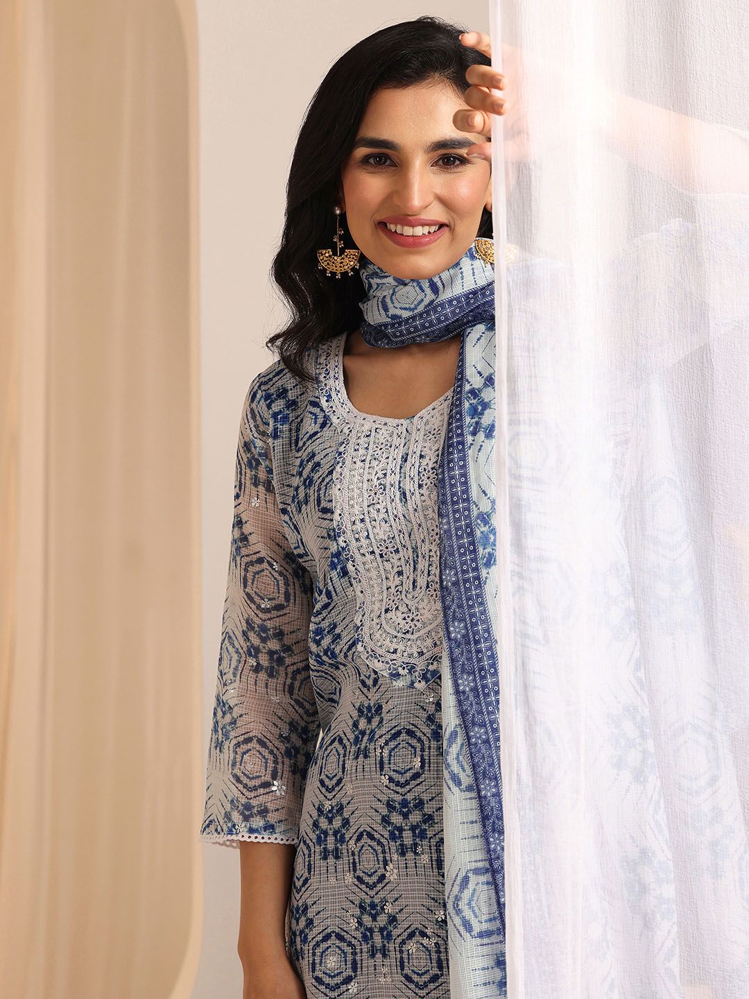 Libas Women Floral Printed Regular Kurta with Trousers & With Dupatta