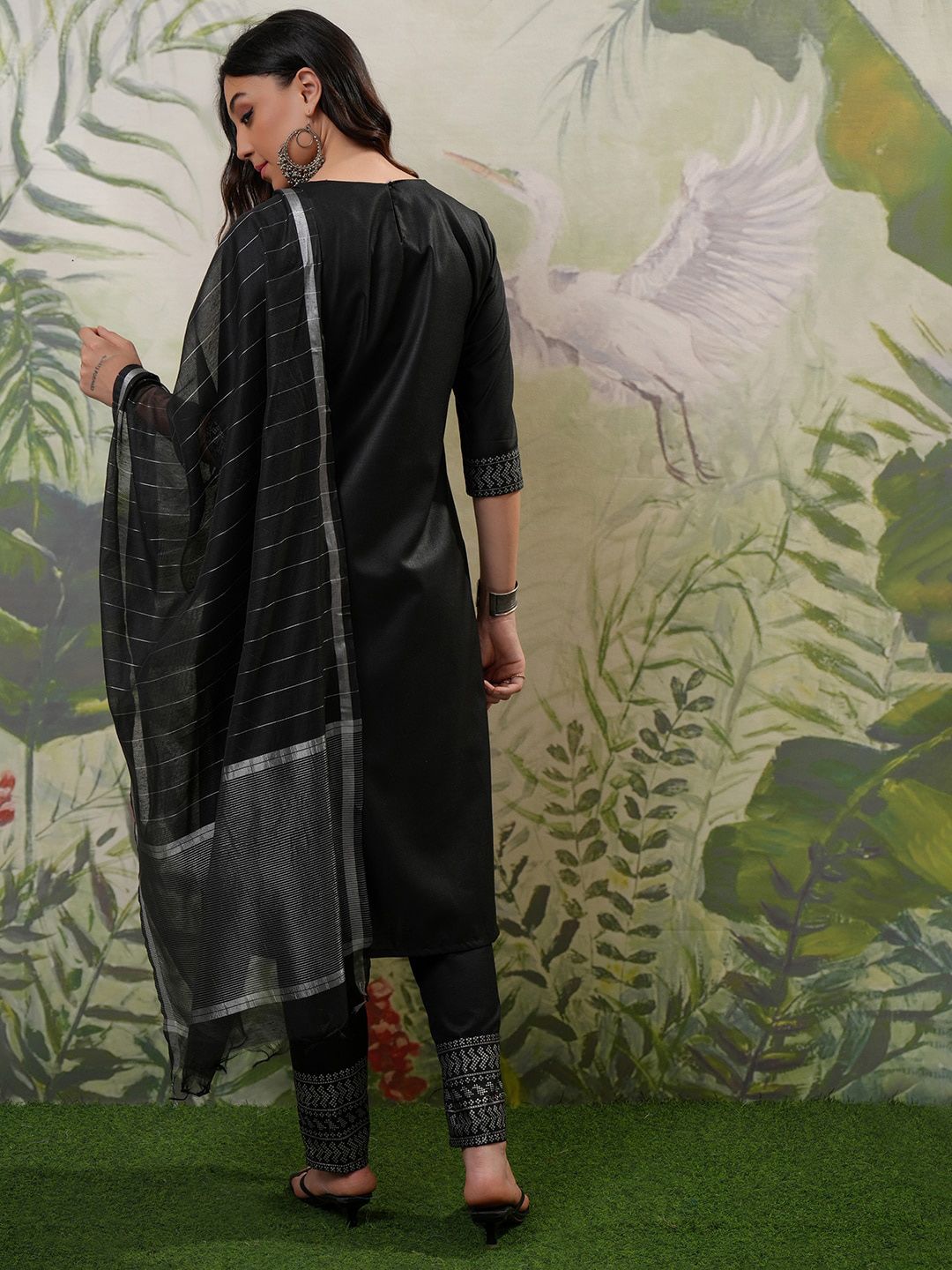 Vishudh Black Printed Regular Kurta with Trouser & Dupatta