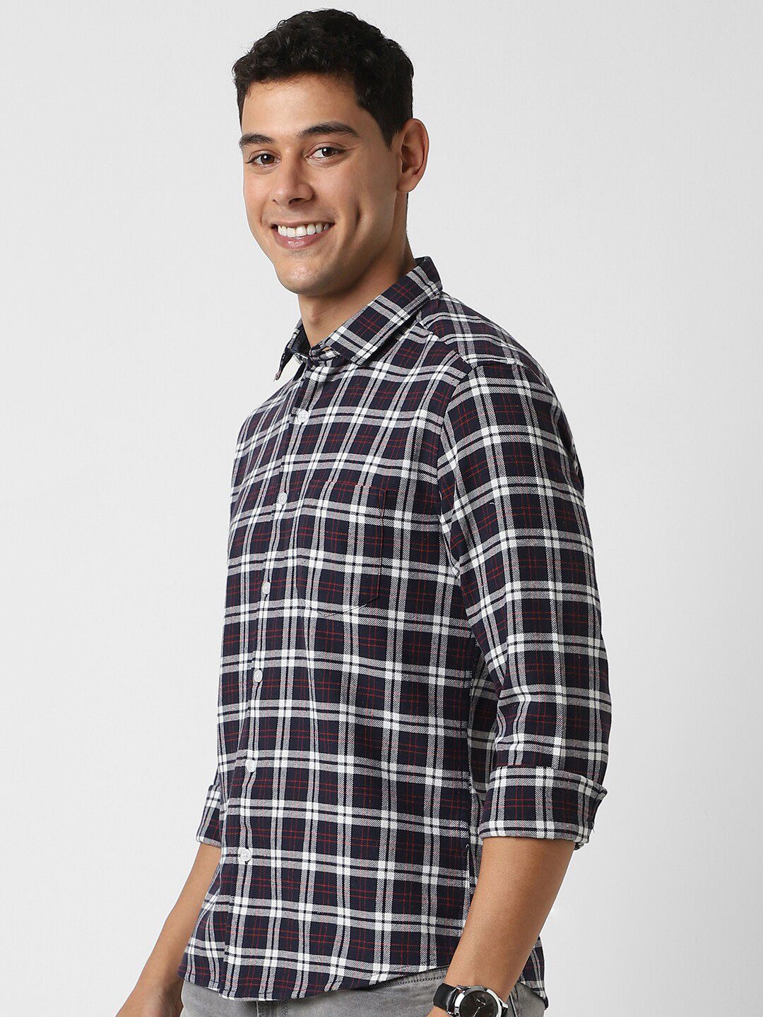 VASTRADO Classic Slim Fit Tartan Checks Opaque Cotton Casual Shirt