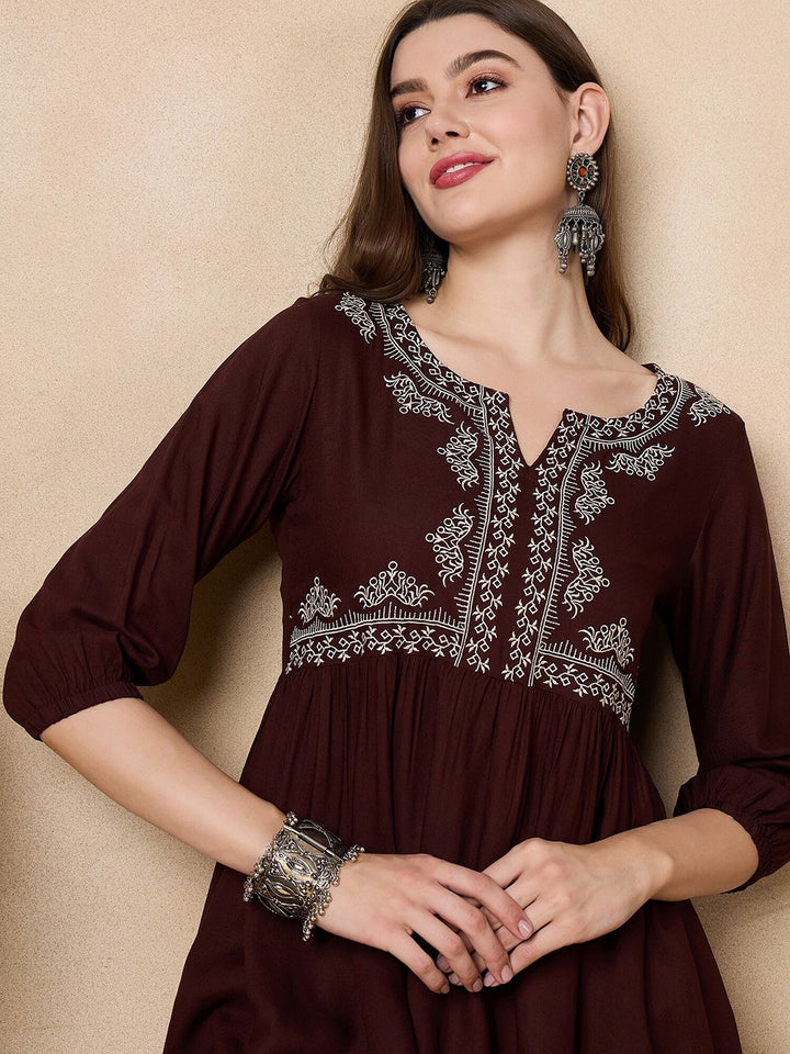 Anouk Women Floral Embroidered Flared Sleeves Thread Work Kurta