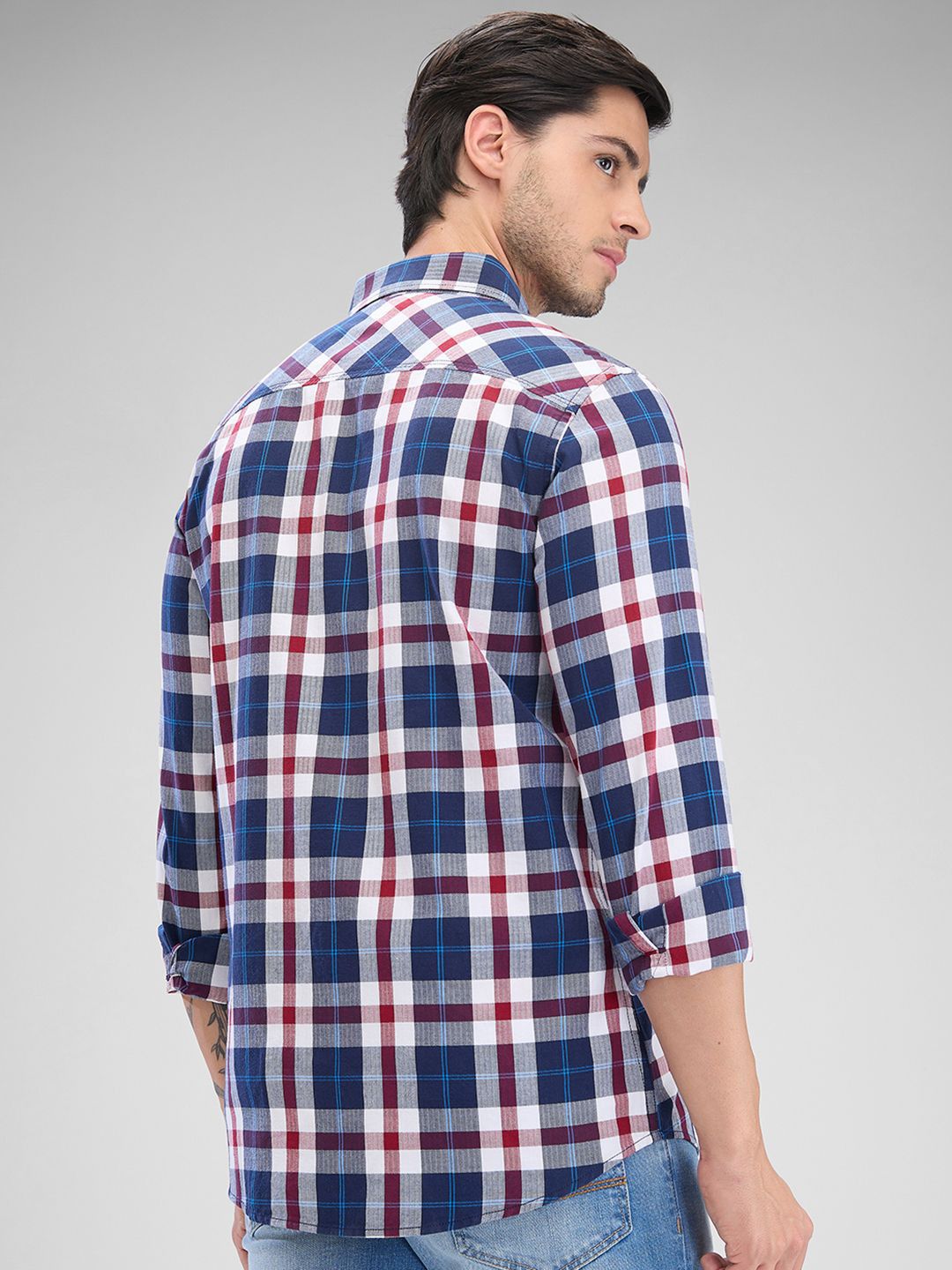 SPYKAR Men Slim Fit Opaque Checked Spread Collar Casual Shirt