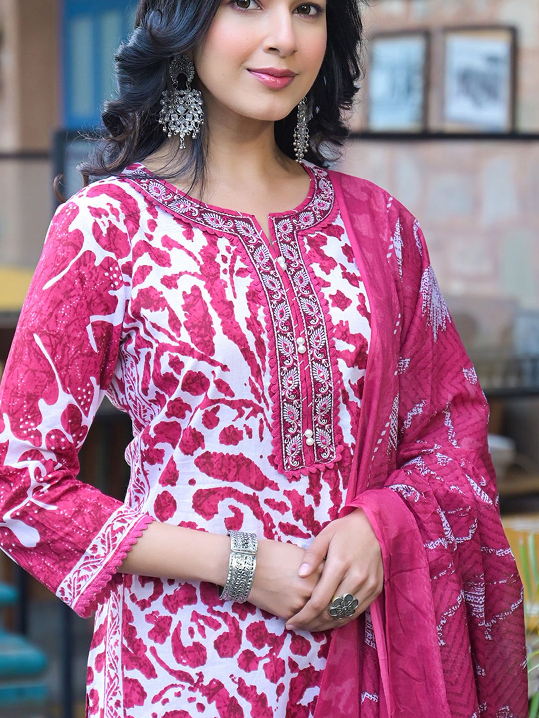 Varanga Floral Printed Round Neck Straight Kurta With Trousers & Dupatta