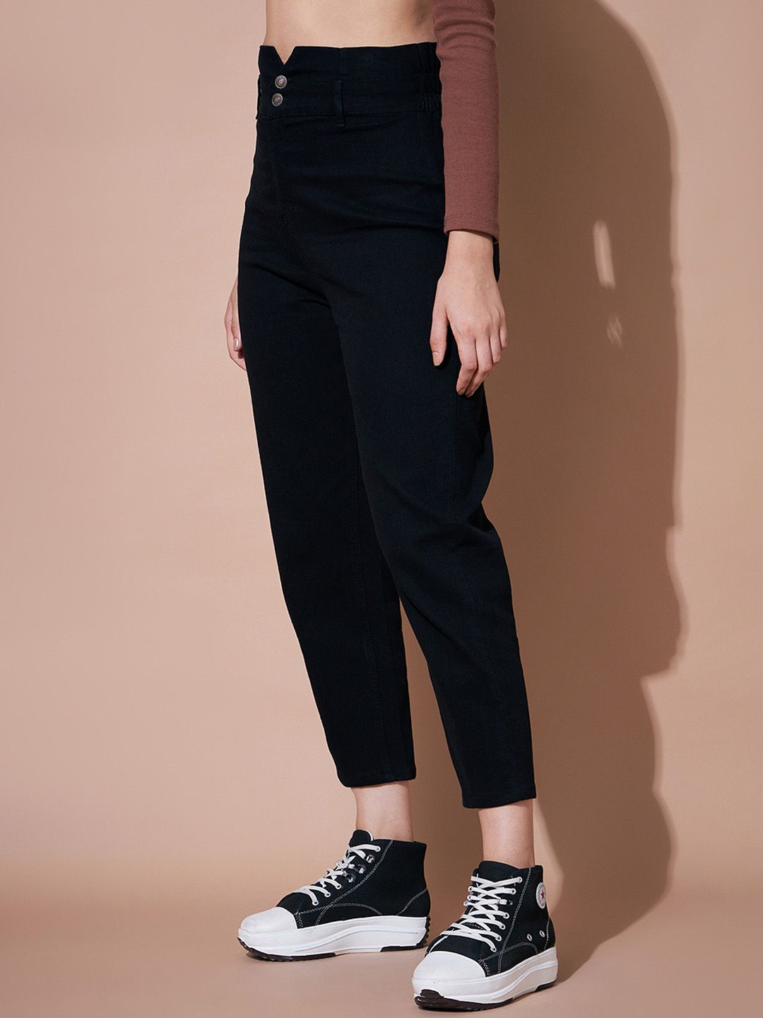 SASSAFRAS BASICS Women Mid-Rise Mom Fit Stretchable Jeans