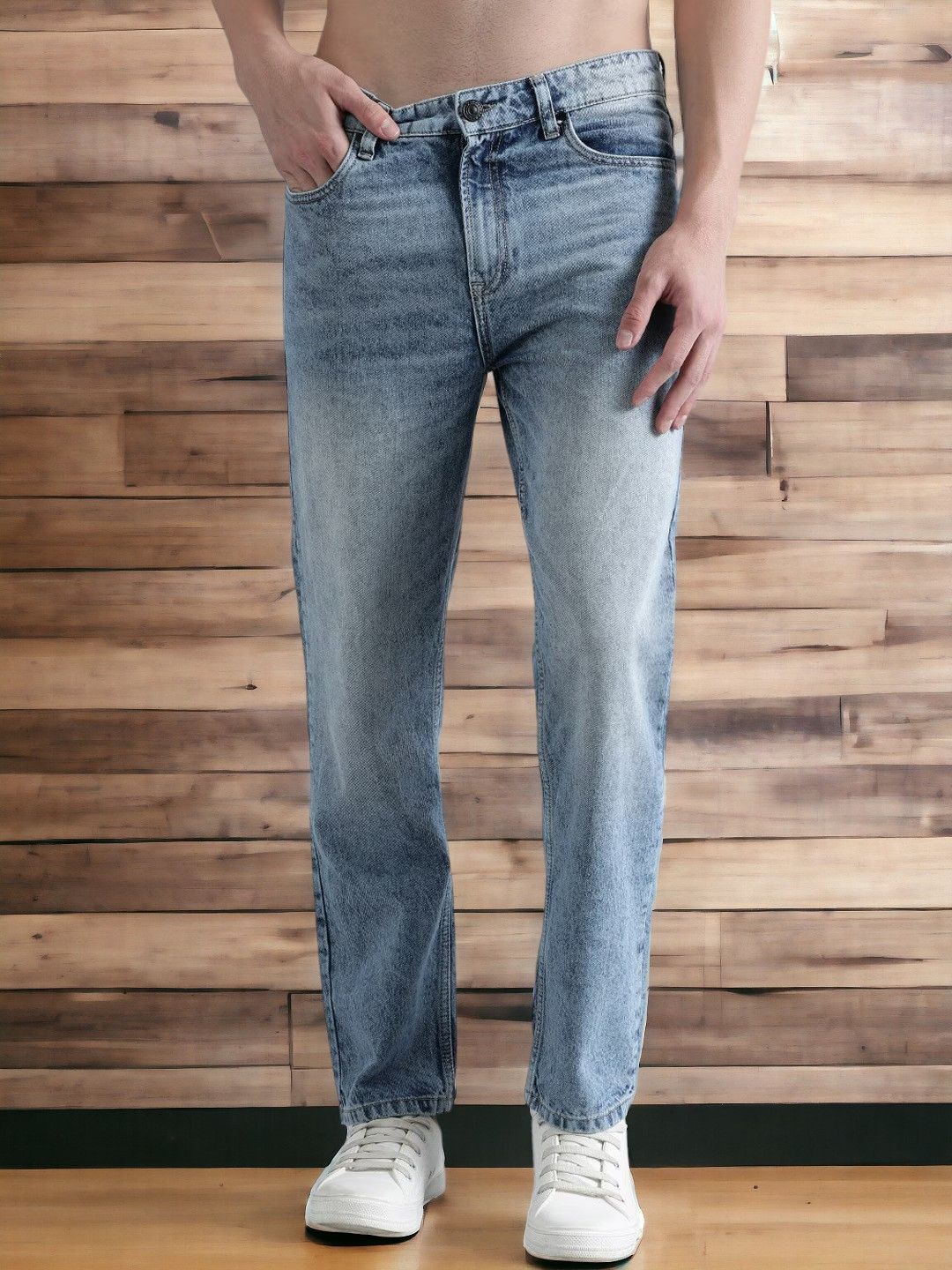 Bene Kleed Men Relaxed Fit Mid-Rise Clean Look Light Fade Cotton Jeans