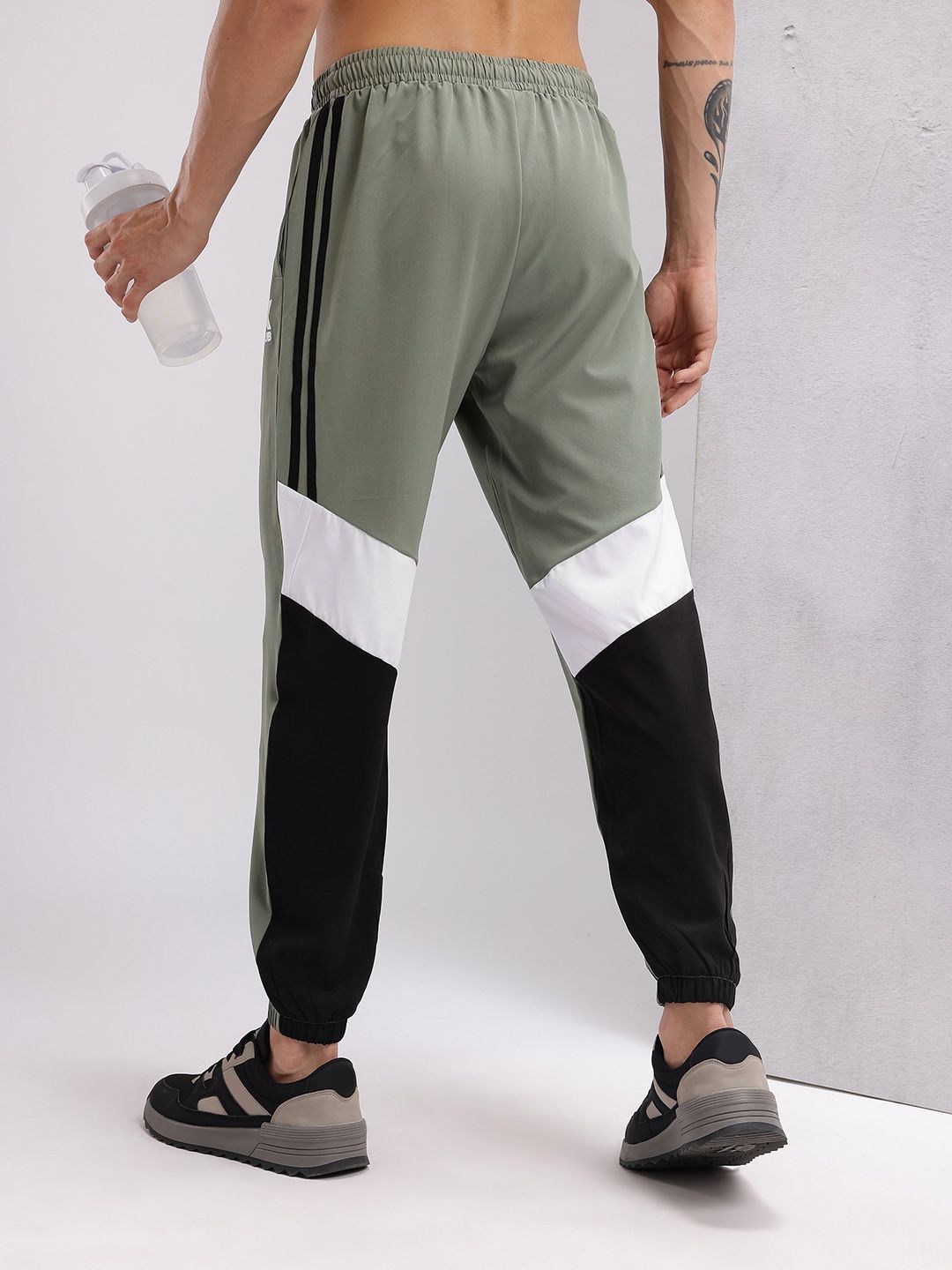 HRX by Hrithik Roshan Men Colourblocked Running Joggers