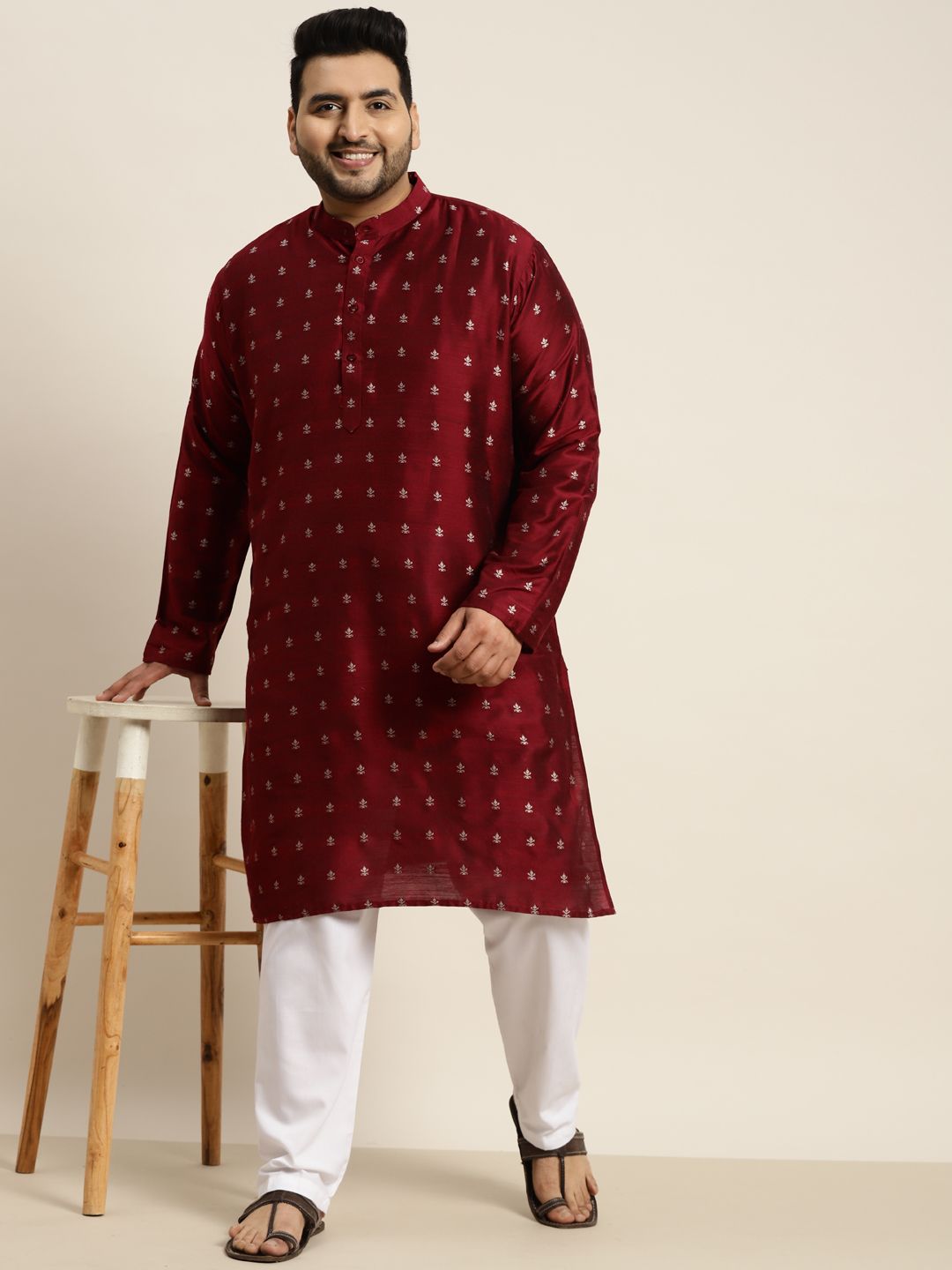 SOJANYA PLUS Men Maroon & Silver Jacquard Silk Woven Design Straight Kurta