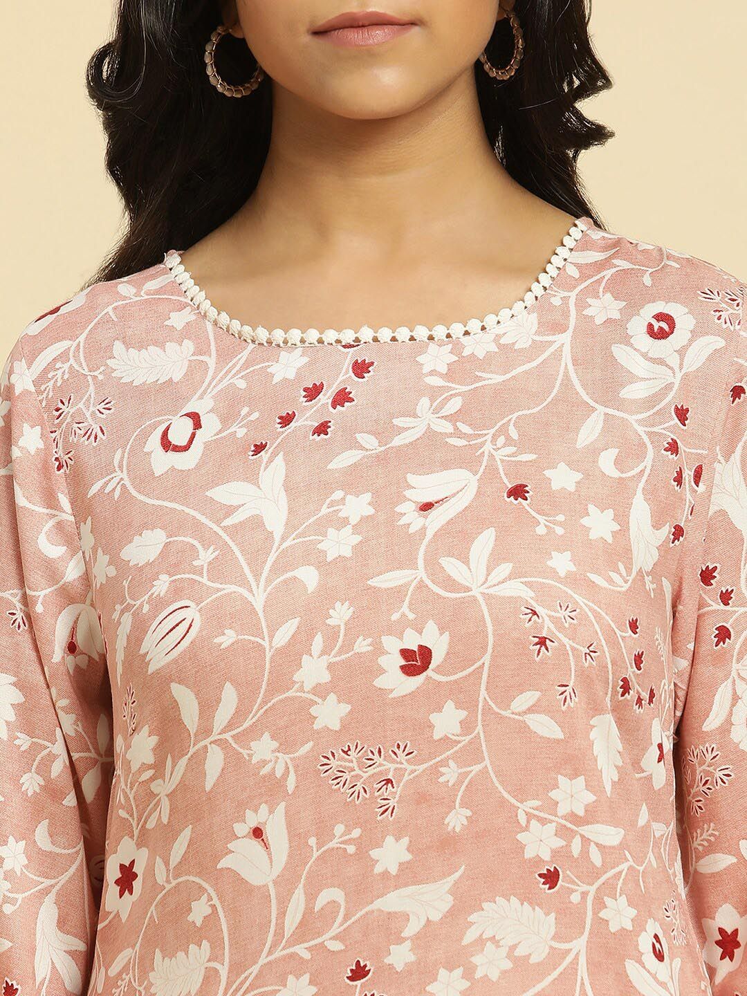 W Floral Printed Straight Kurta