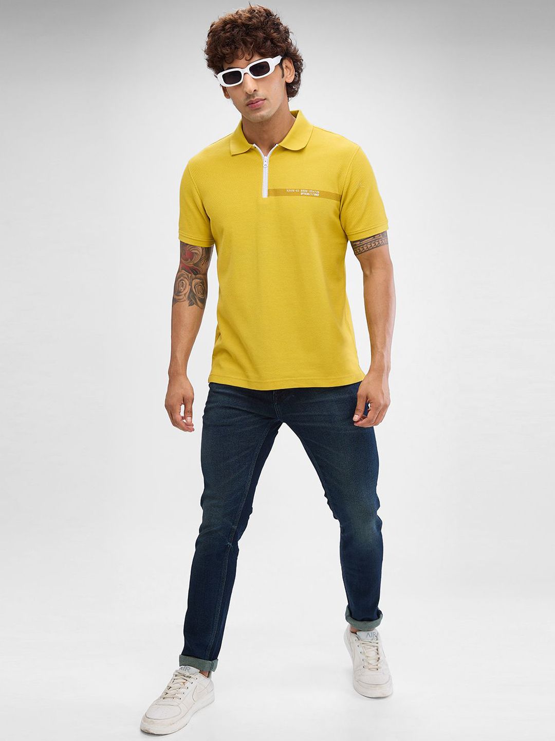 SPYKAR Men Slim Fit Low-Rise Light Fade Clean Look Stretchable Jeans