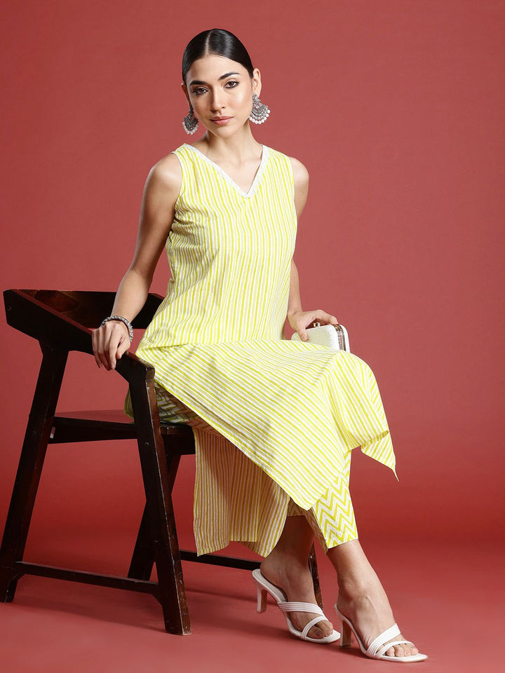 Indo Era Women Printed Pure Cotton Kurta with Trousers
