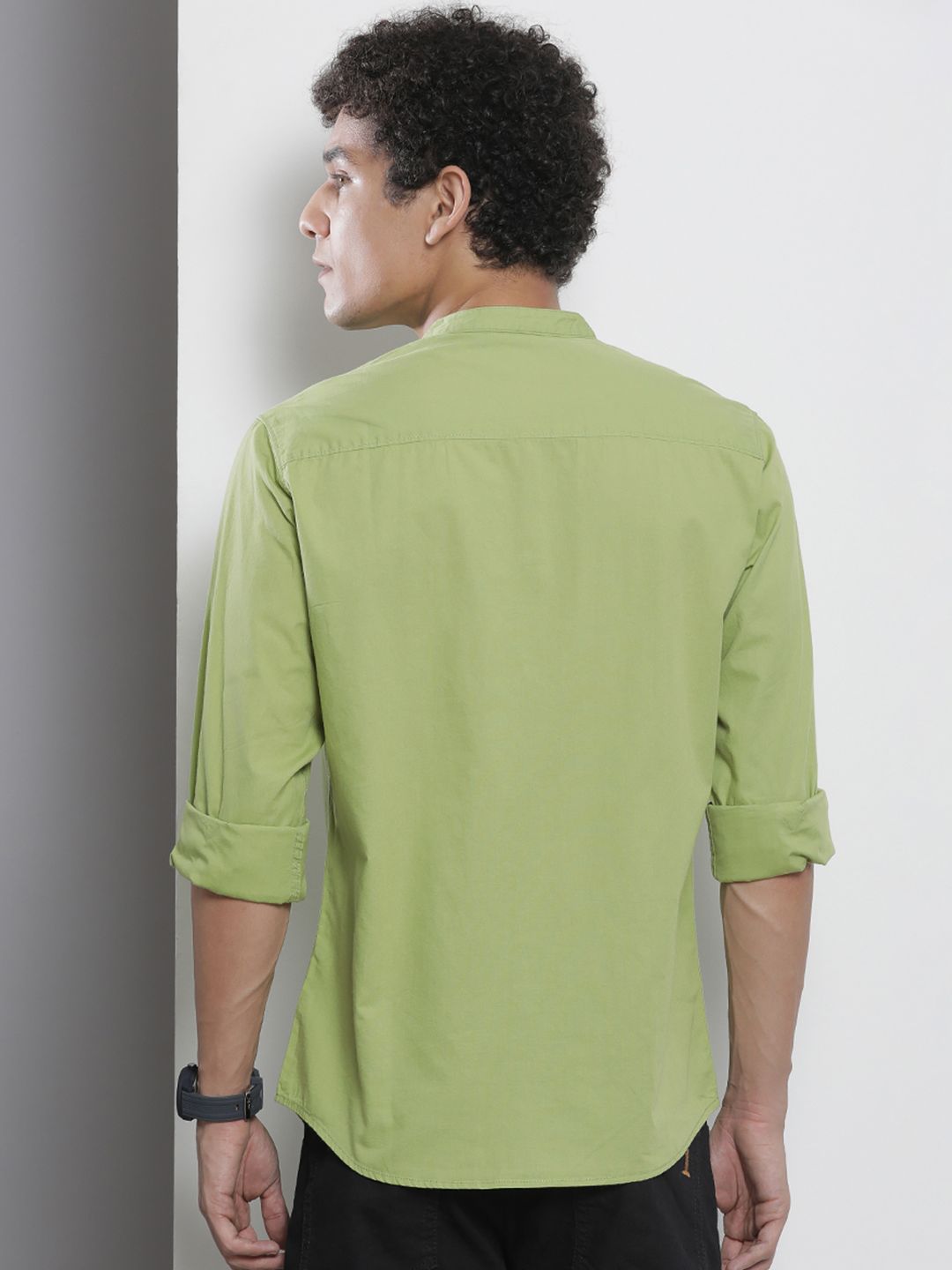 The Indian Garage Co Men Green Solid Pure Cotton Casual Shirt