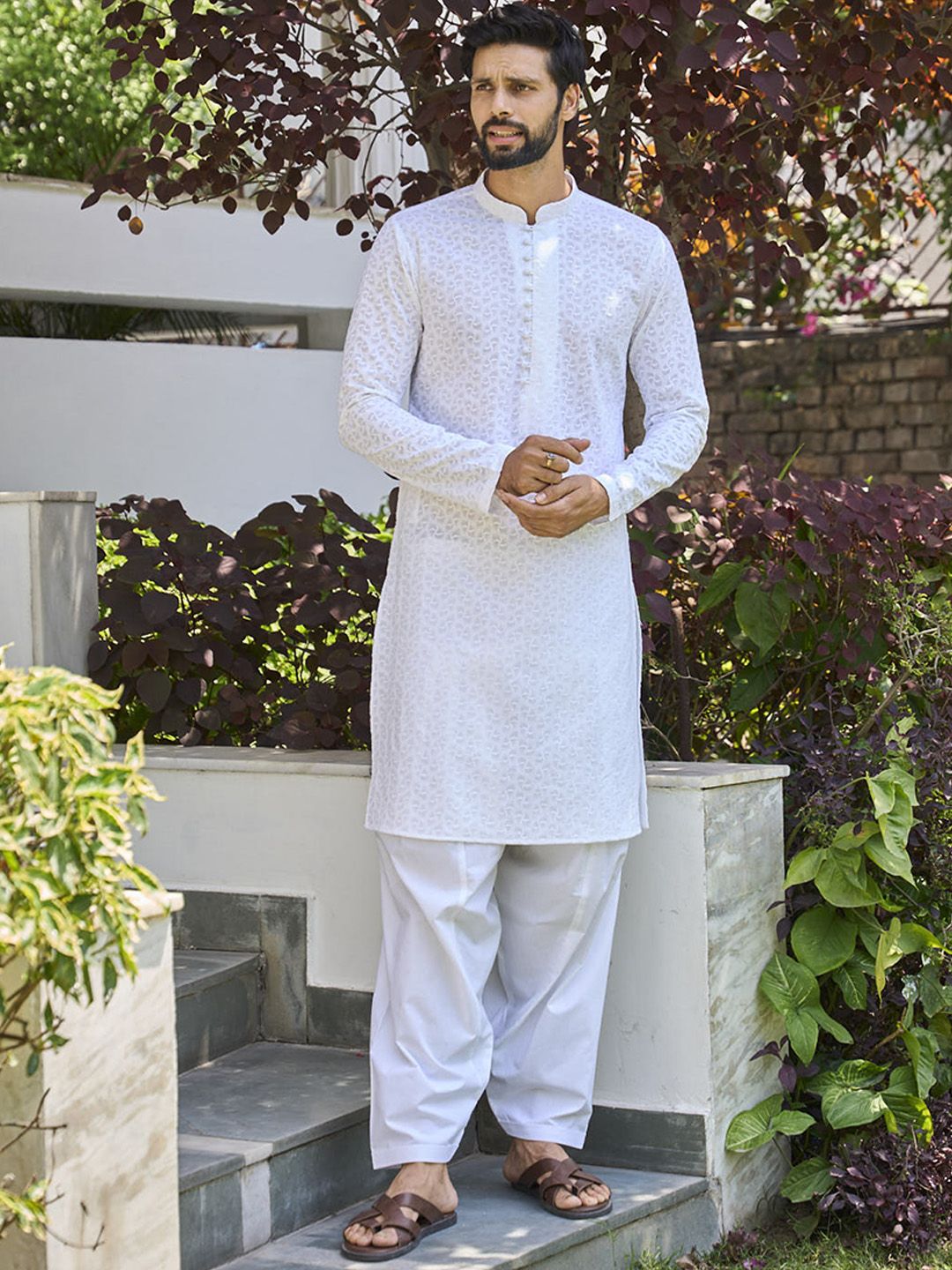See Designs Ethnic Motif Embroidered Mandarin Collar Pure Cotton Kurta