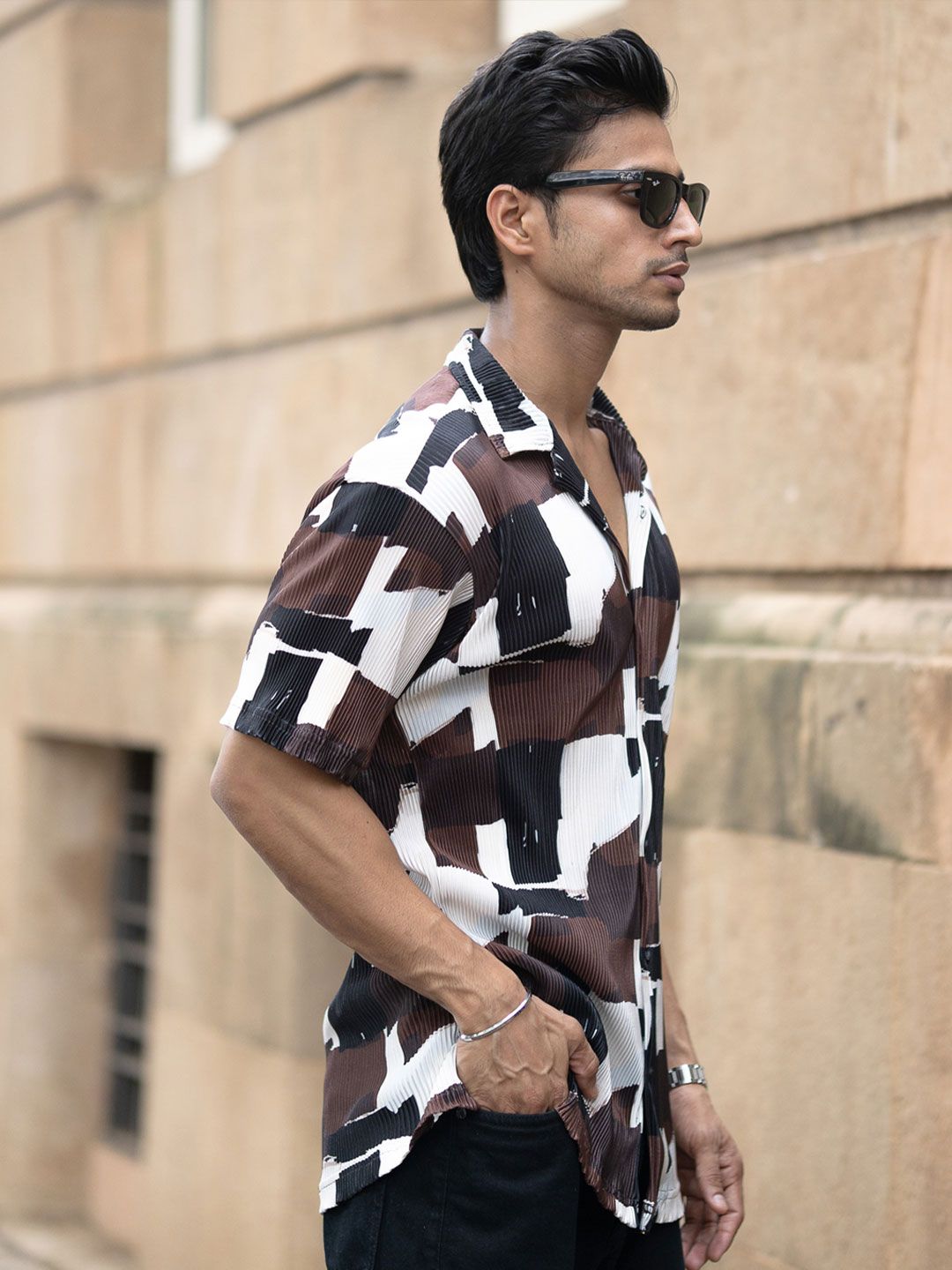 Powerlook Men Relaxed Fit Abstract Printed Spread Collar Casual Shirt