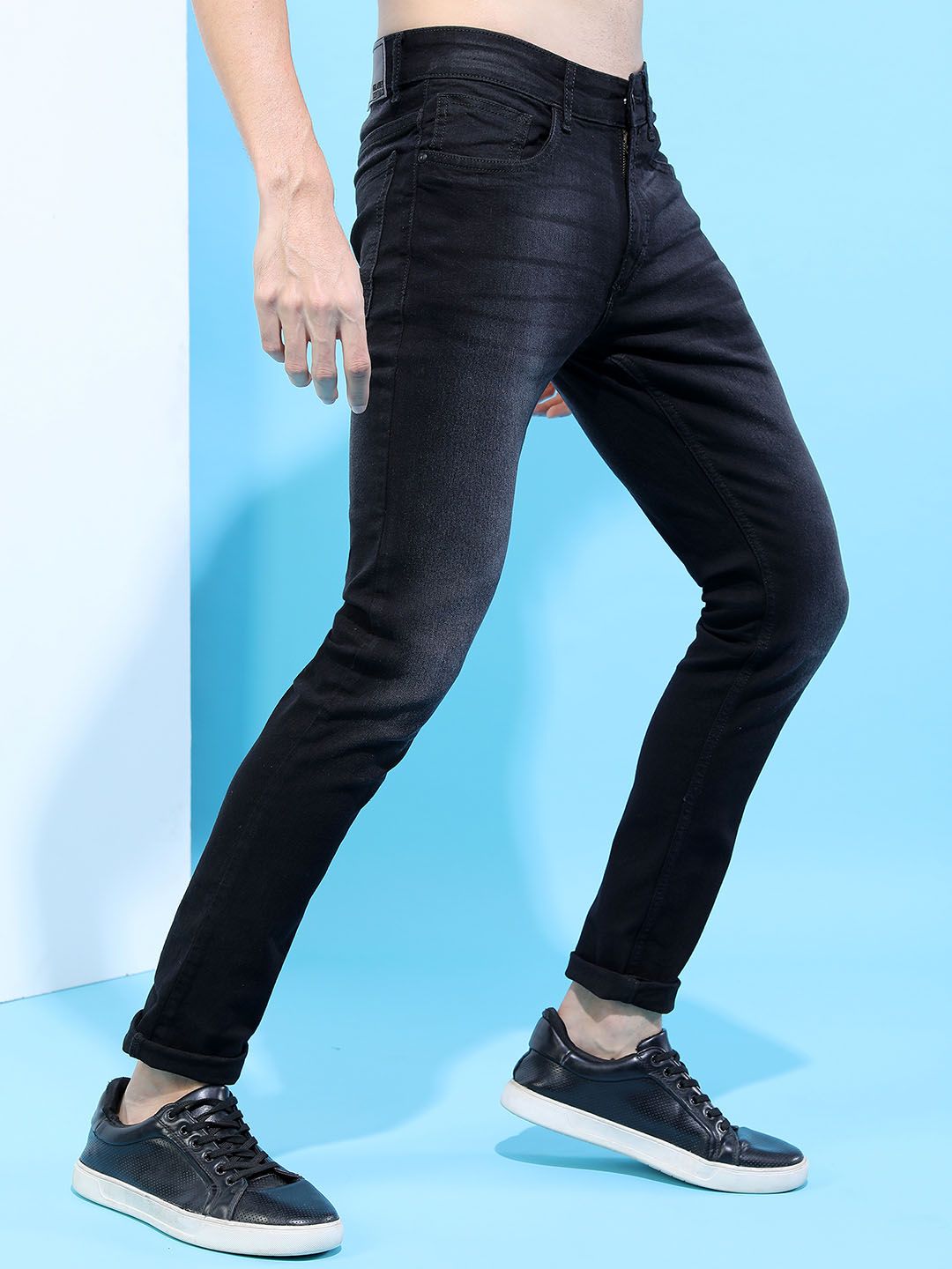 HIGHLANDER Men Black Slim Fit Mid-Rise Clean Look Stretchable Jeans
