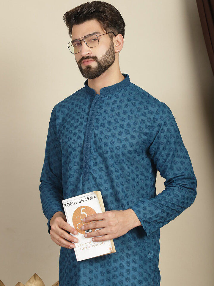 Kurta Lurus Kapas Bersulam Geometri Anouk Kolar Mandarin