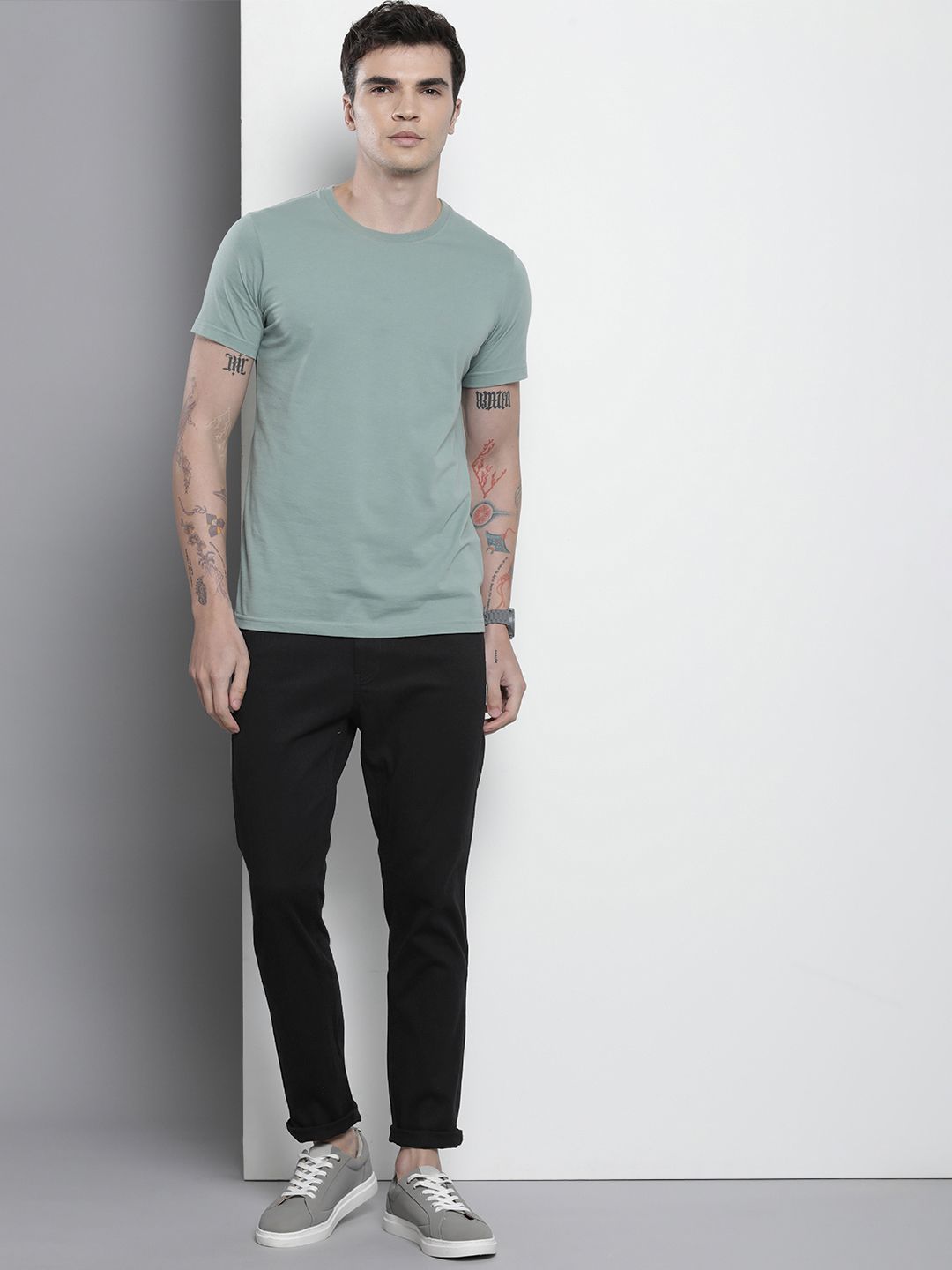 The Indian Garage Co Men Slim Fit Chinos