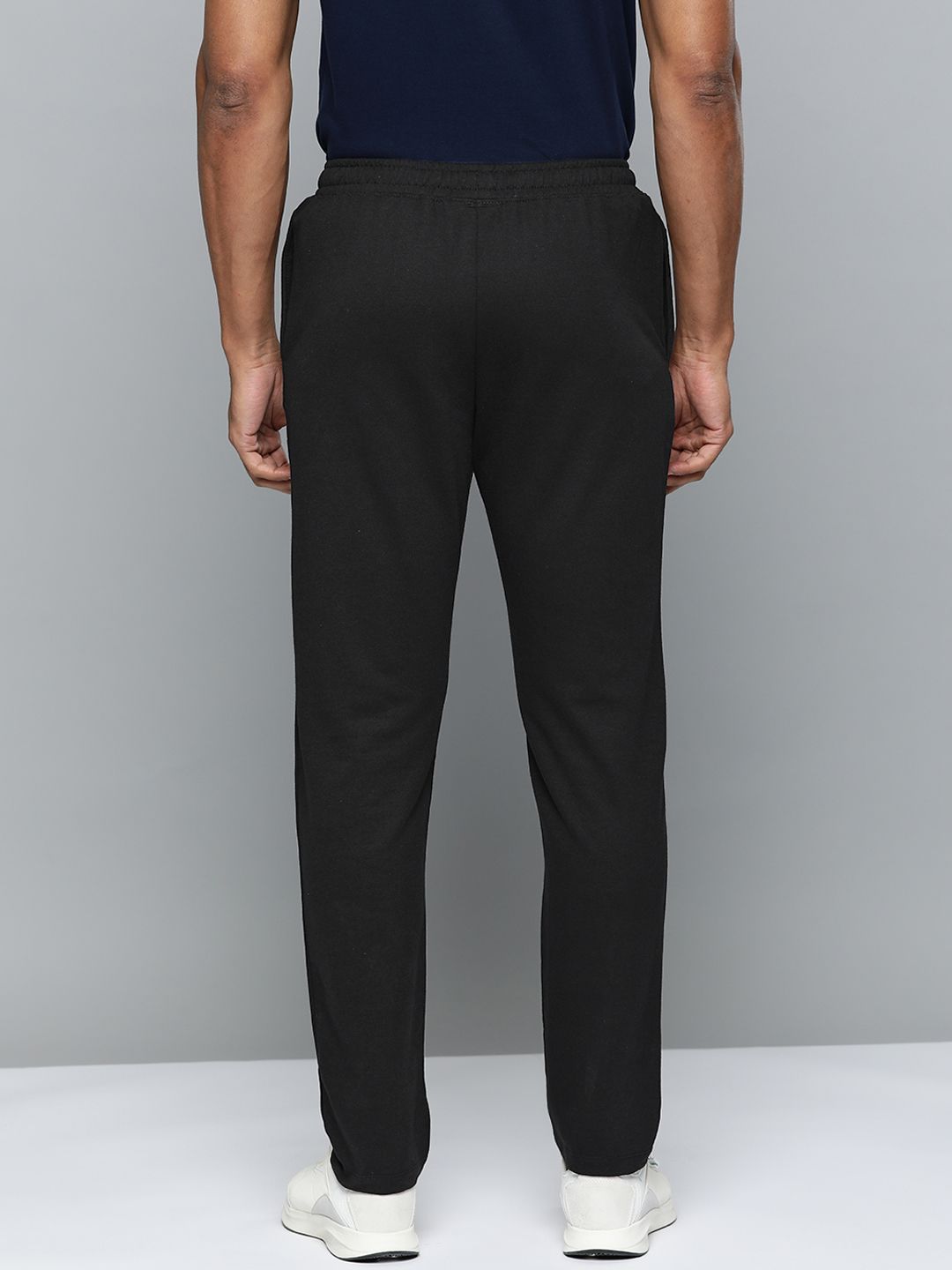 HRX by Hrithik Roshan Men Printed Detail Mid-Rise Regular Fit Lifestyle Trackpants