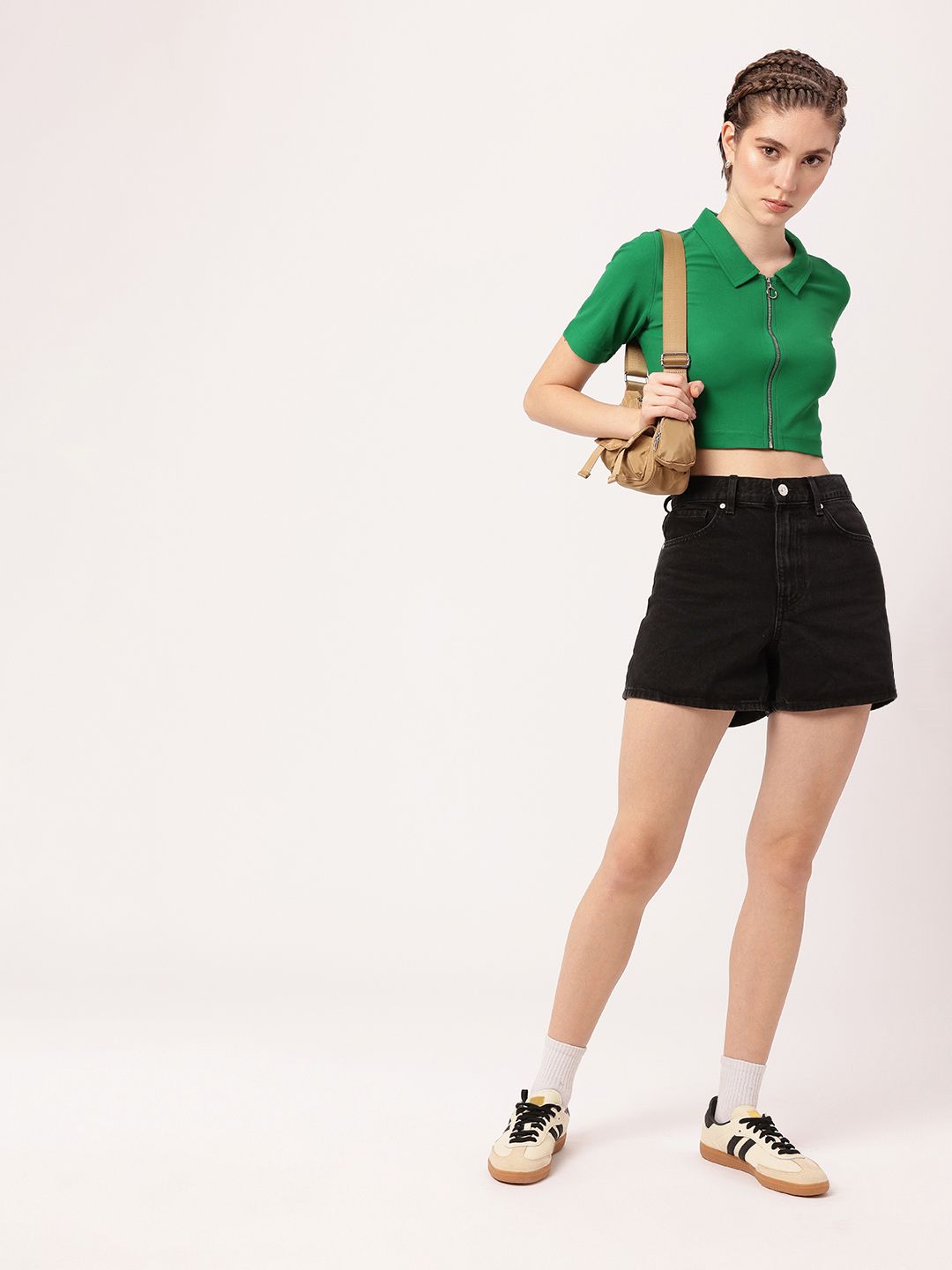 DressBerry Kawaii Elegance Polo Perfection Crop T-shirt