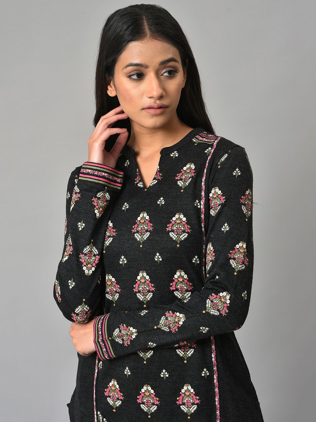 W Women Ethnic Motifs Printed Acrylic Kurta