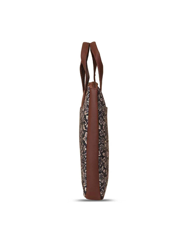 ZOUK Women Black & Blue Printed Jute Laptop Sleeve