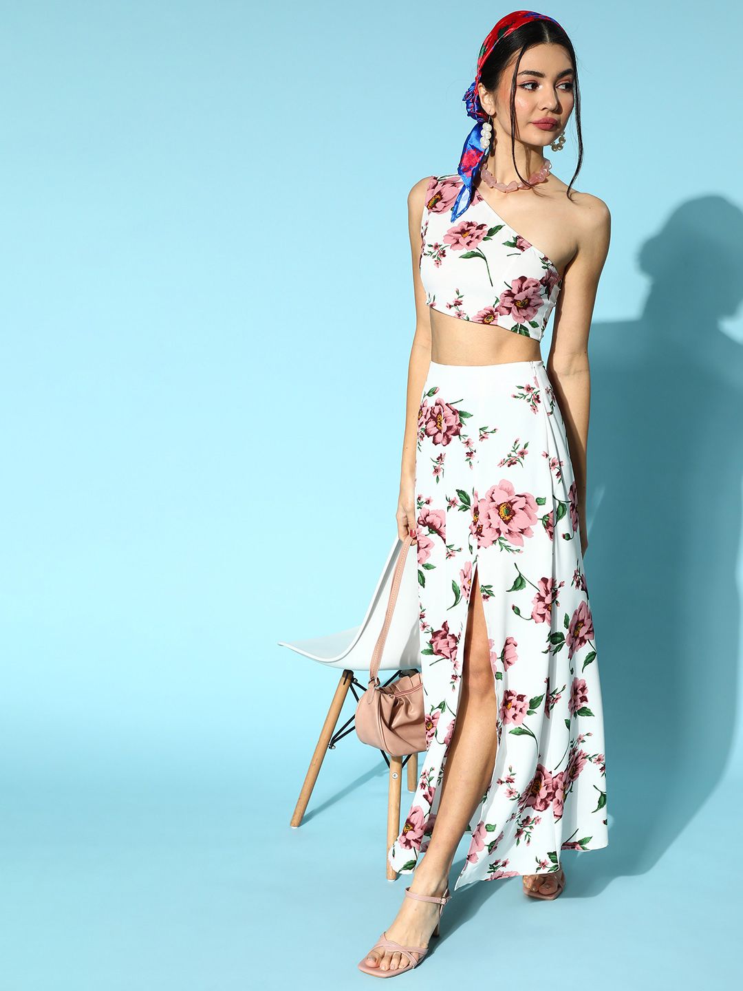 Berrylush Women Classic White Printed Top with Skirt