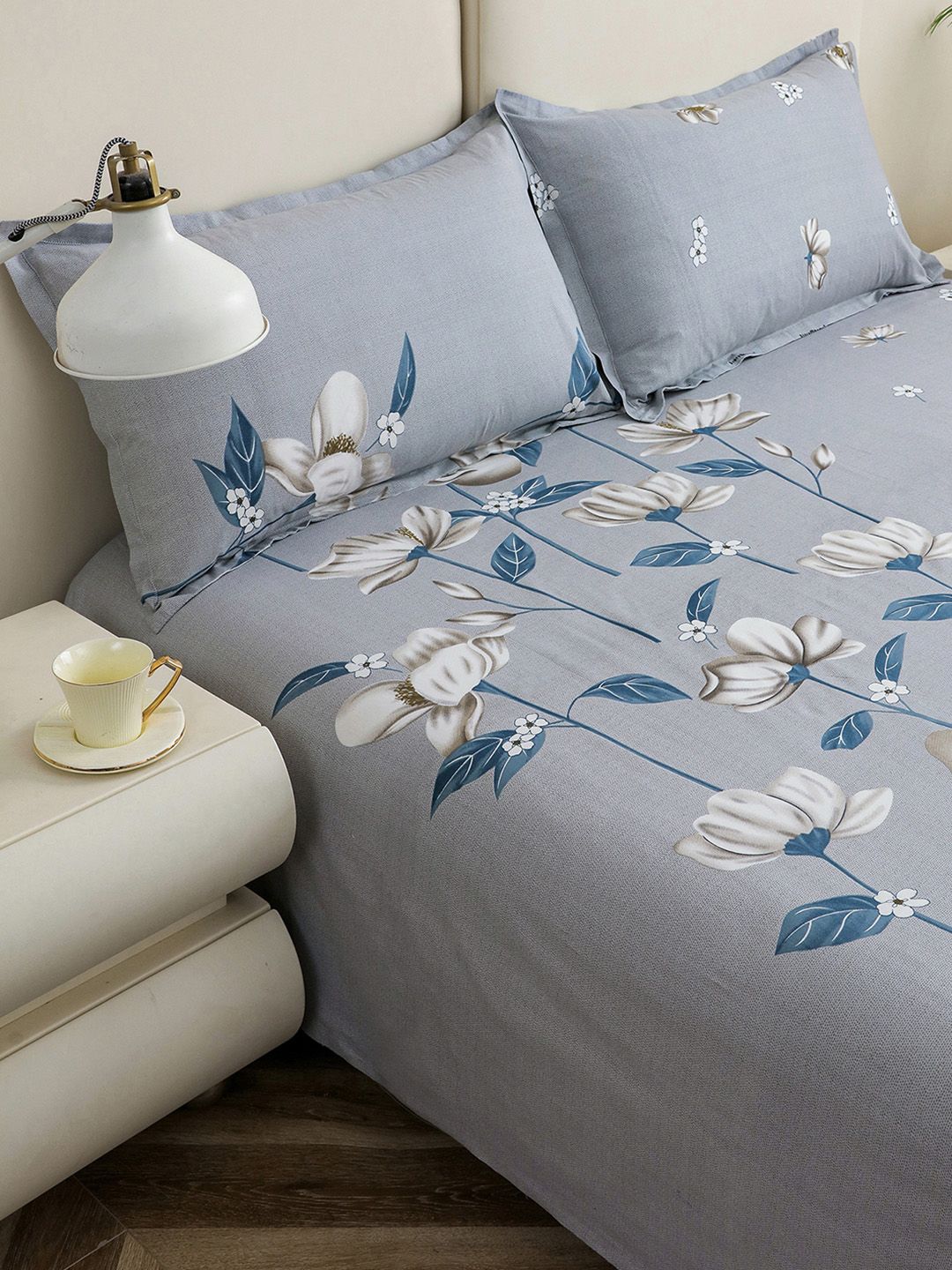 Story@home Grey Blue Floral Flat 210 TC 1 King Bedsheet with 2 Pillow Covers