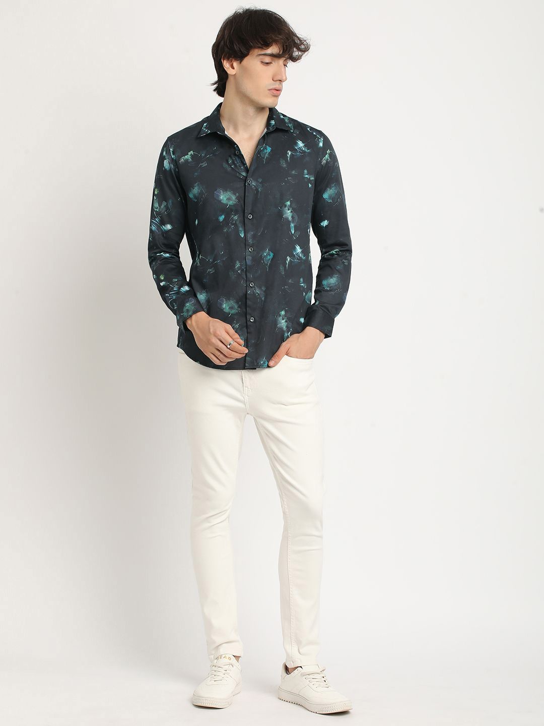 THE BEAR HOUSE Men Graphic Print Slim Fit Casual Shirt