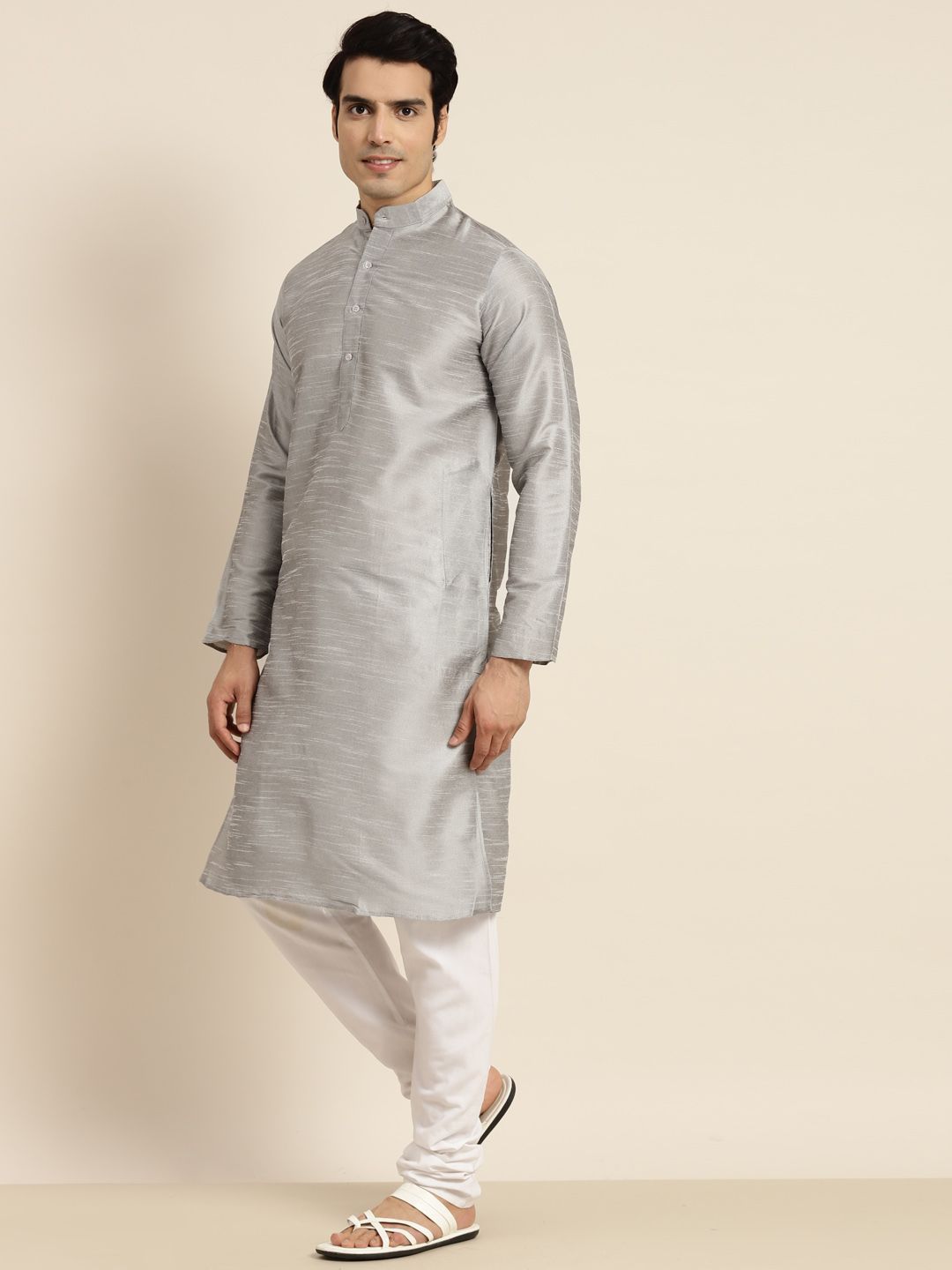 Anug by SOJANYA Men Silver-Toned Band Collar Kurta