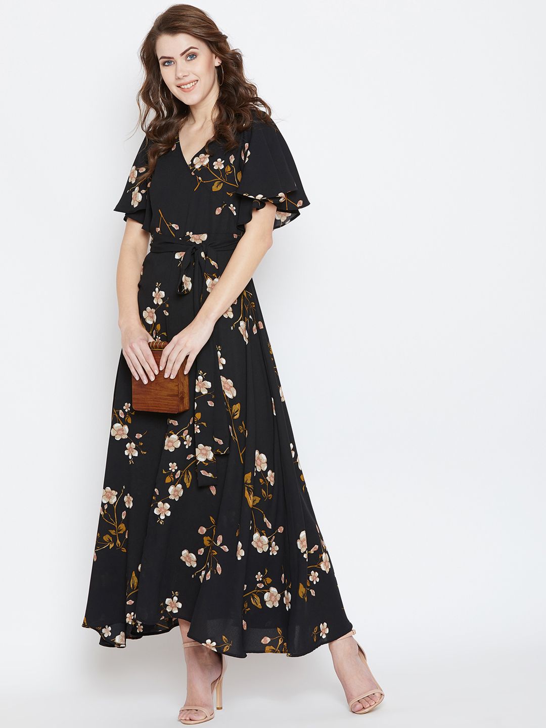 Berrylush Women Black Floral Printed Maxi Dress