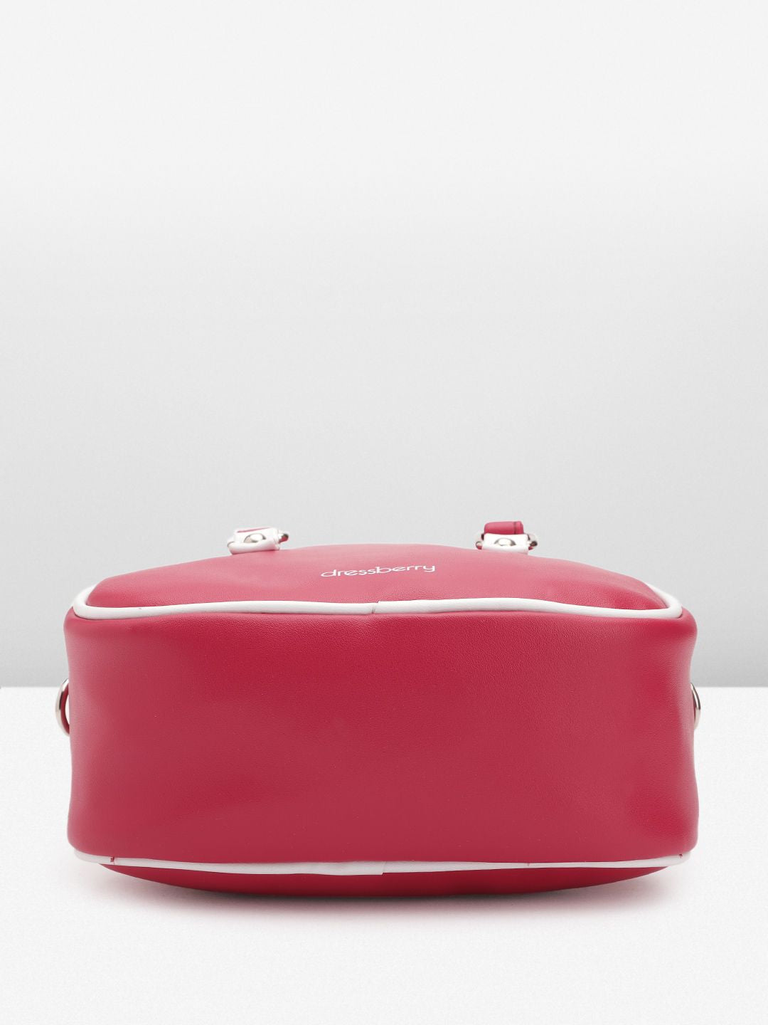 DressBerry Structured Handheld Bag