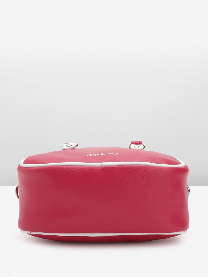DressBerry Structured Handheld Bag
