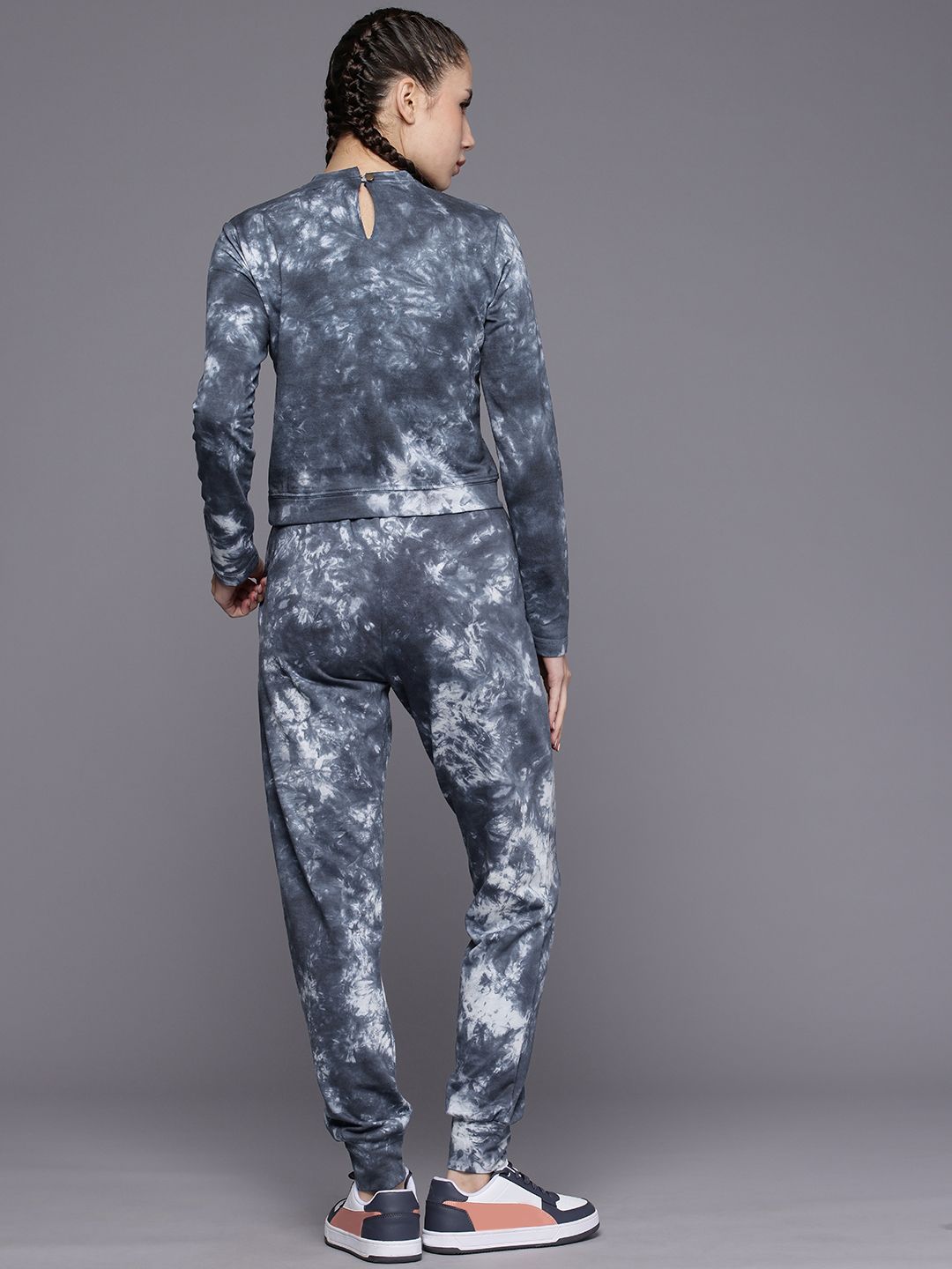 HRX by Hrithik Roshan Tie & Dye Printed Sweatshirt & Joggers