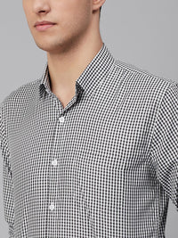 DENNISON Men Black & White Comfort Regular Fit Checked Formal Shirt