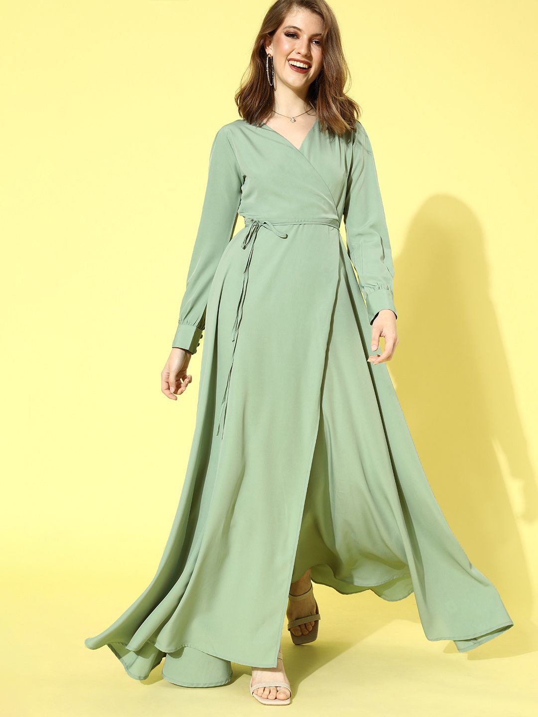 Berrylush Women Pastel Green Solid Bishop Sleeves Dress