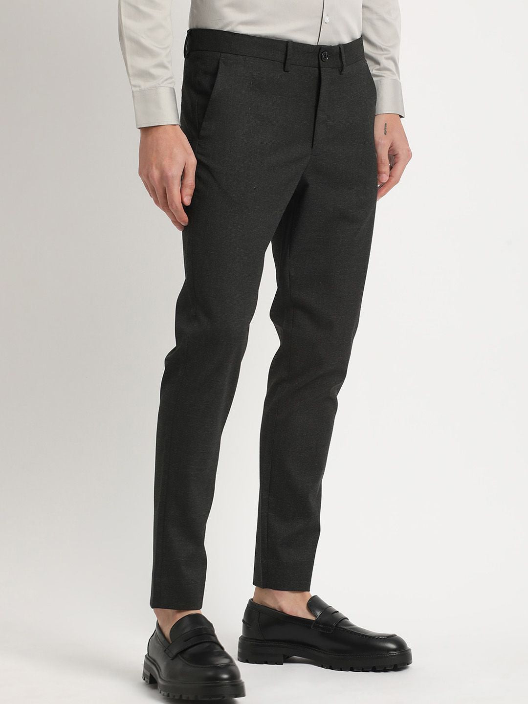 THE BEAR HOUSE Men Solid Tapered Fit Mid-Rise Formal Trousers
