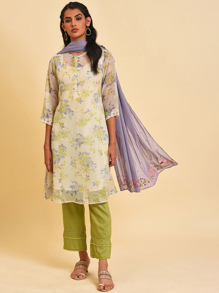 W Floral Printed Regular Kurta With Trousers & Dupatta