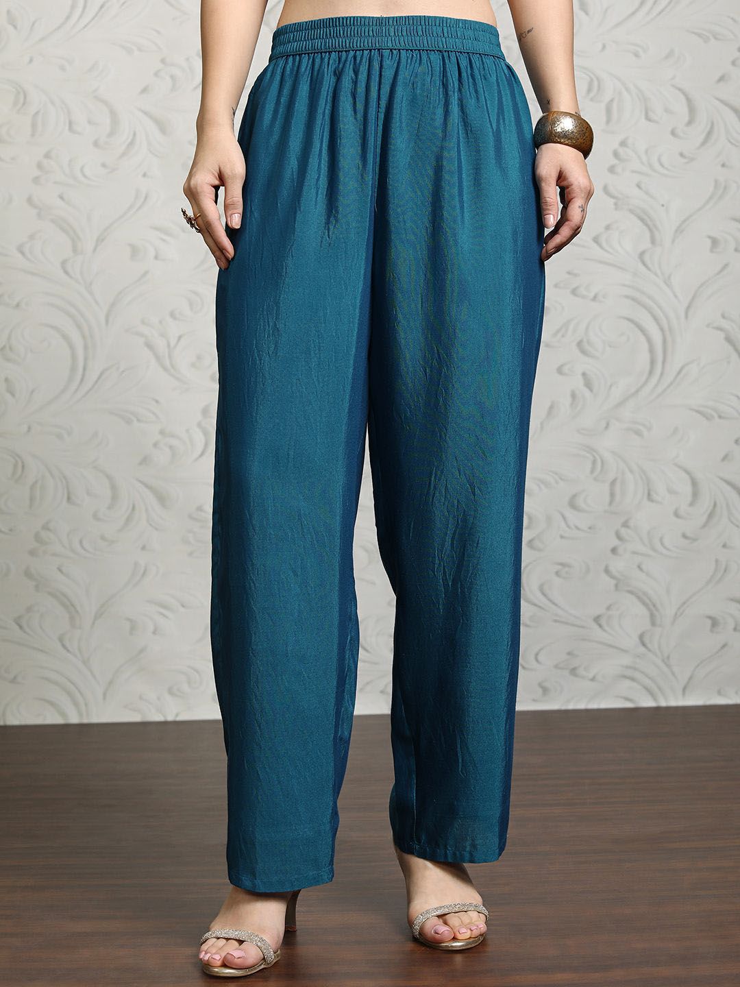 Vishudh Women Ethnic Motifs Printed Regular Kurta with Trousers & With Dupatta