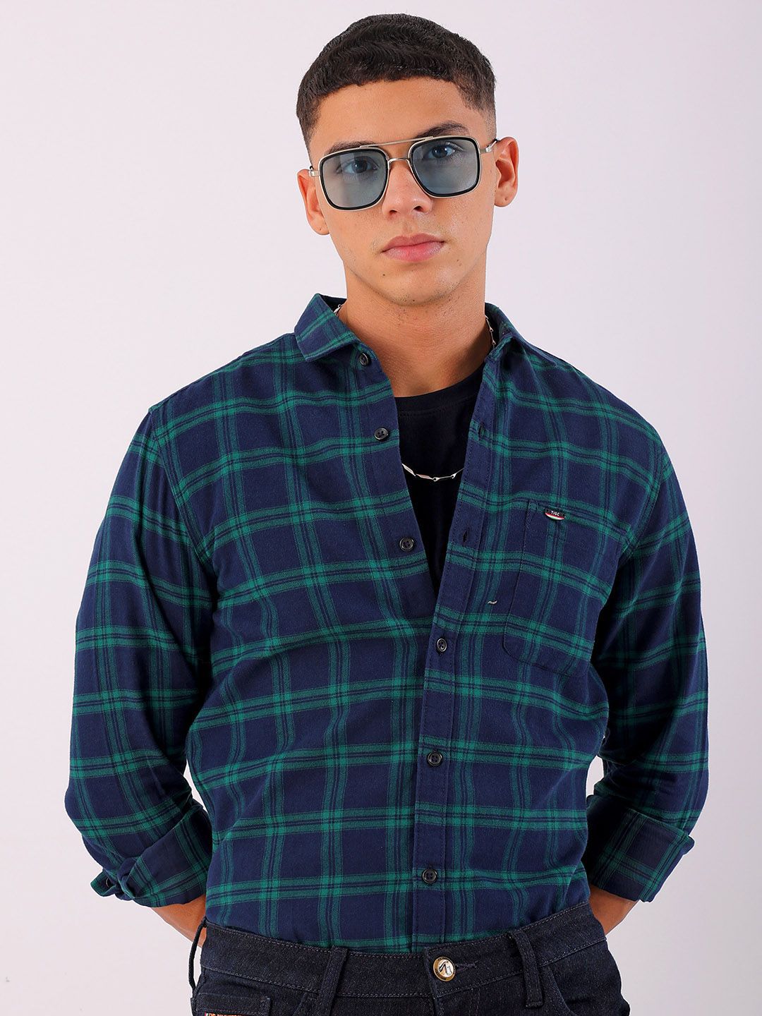 The Indian Garage Co Men Spread Collar Checked Cotton Slim Fit Casual Shirt