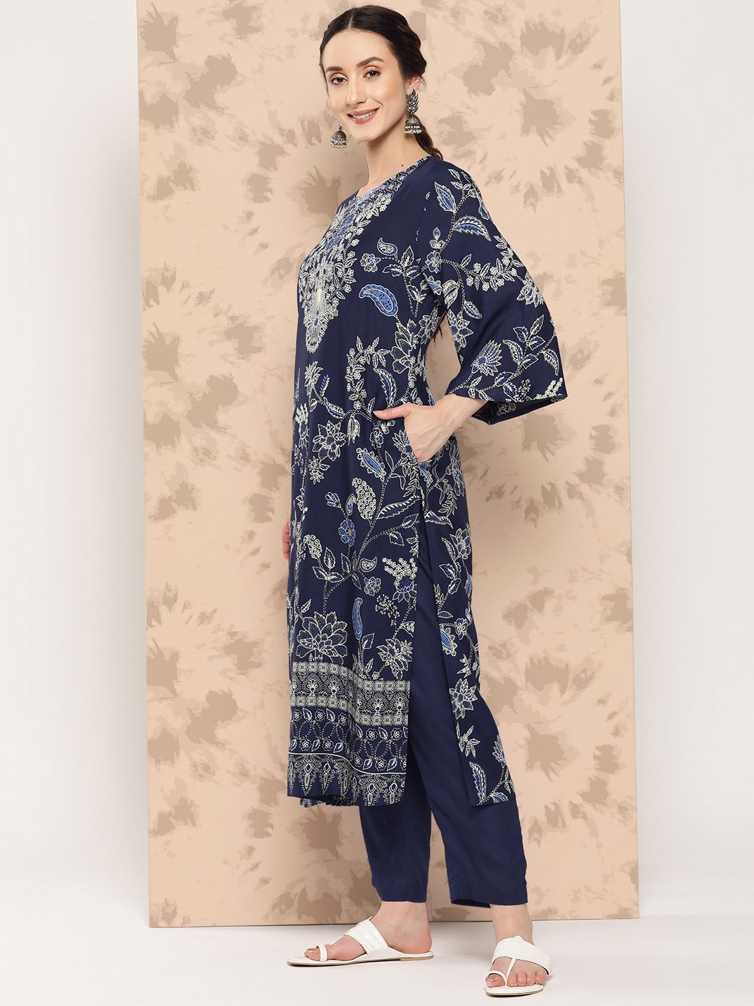 Anouk Ethnic Motifs Printed Kurta with Trousers & Dupatta