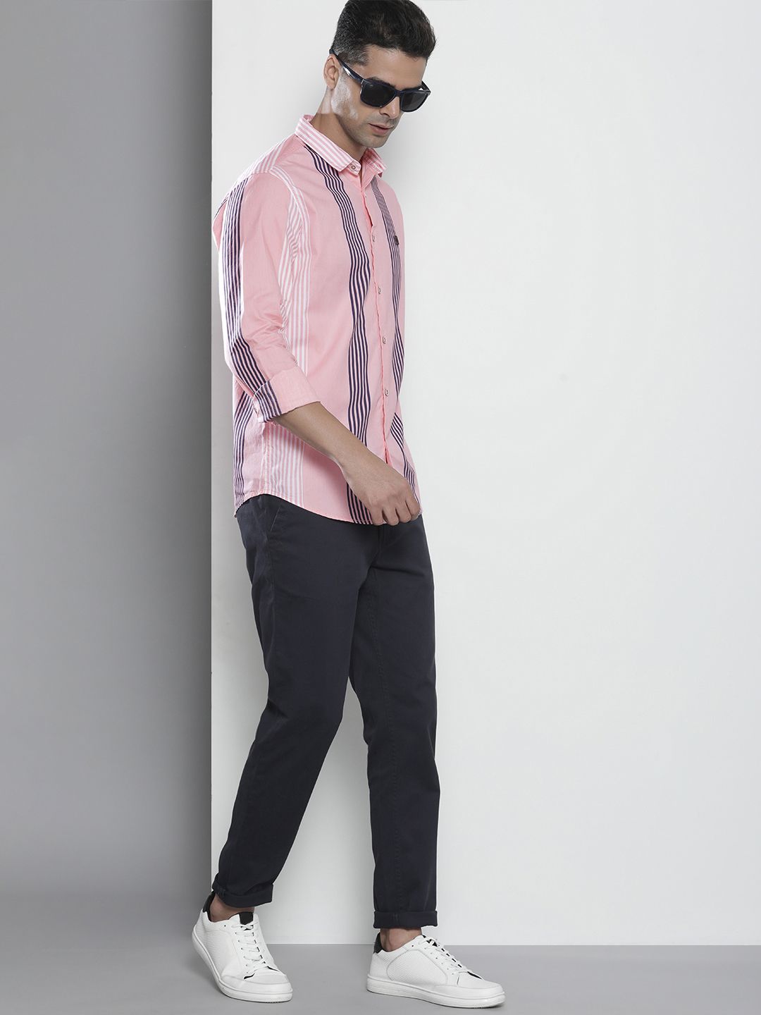 The Indian Garage Co Men Pink & Navy Blue Striped Pure Cotton Casual Shirt