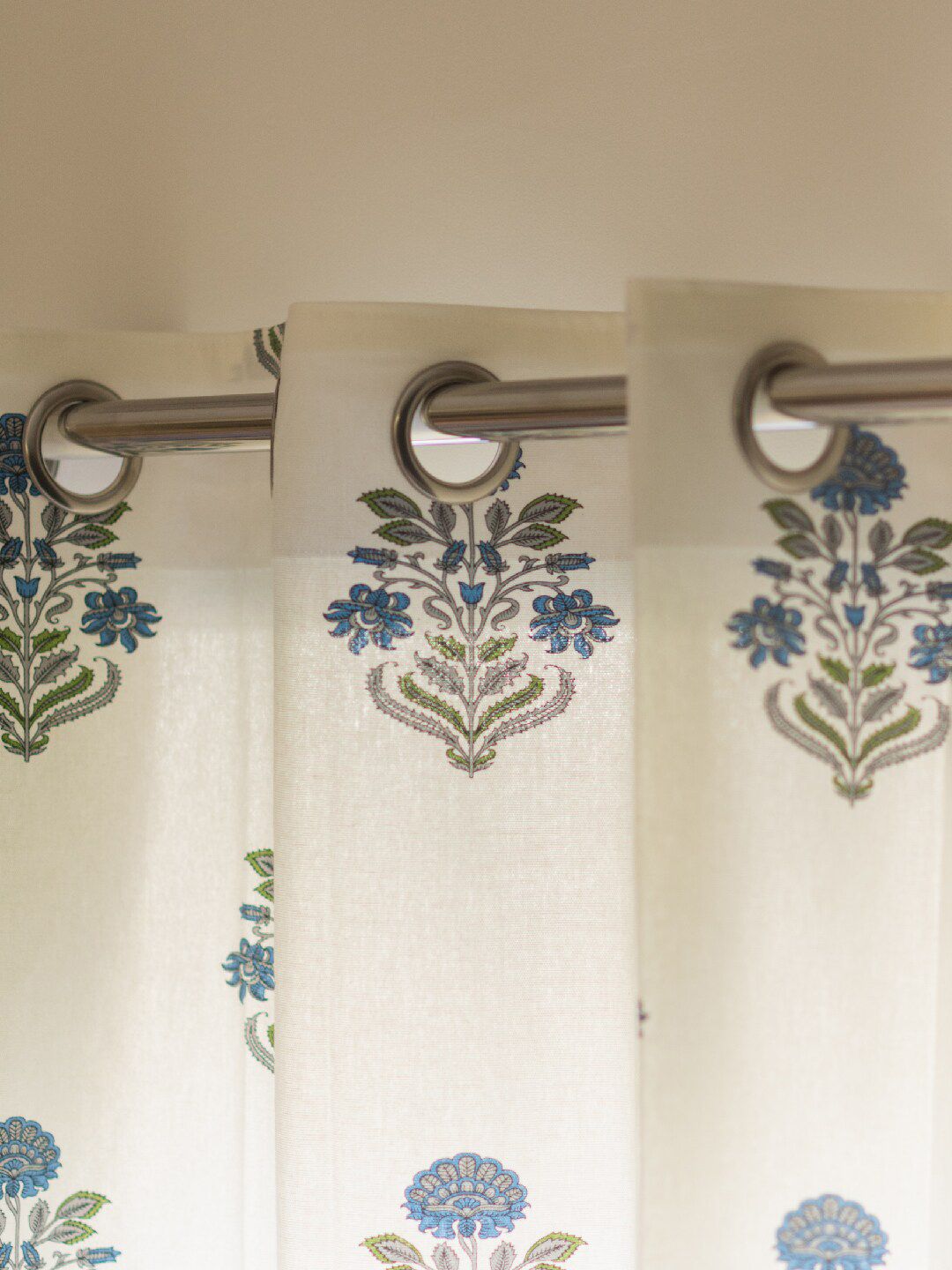 URBAN SPACE White & Blue 2-Pieces Floral Cotton Window Curtains